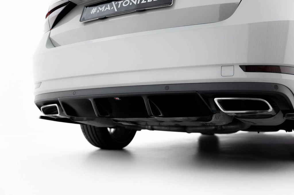 Maxton Design Difusor trasero V.1 para Skoda Superb Liftback / Combi Mk3 - imagen 1