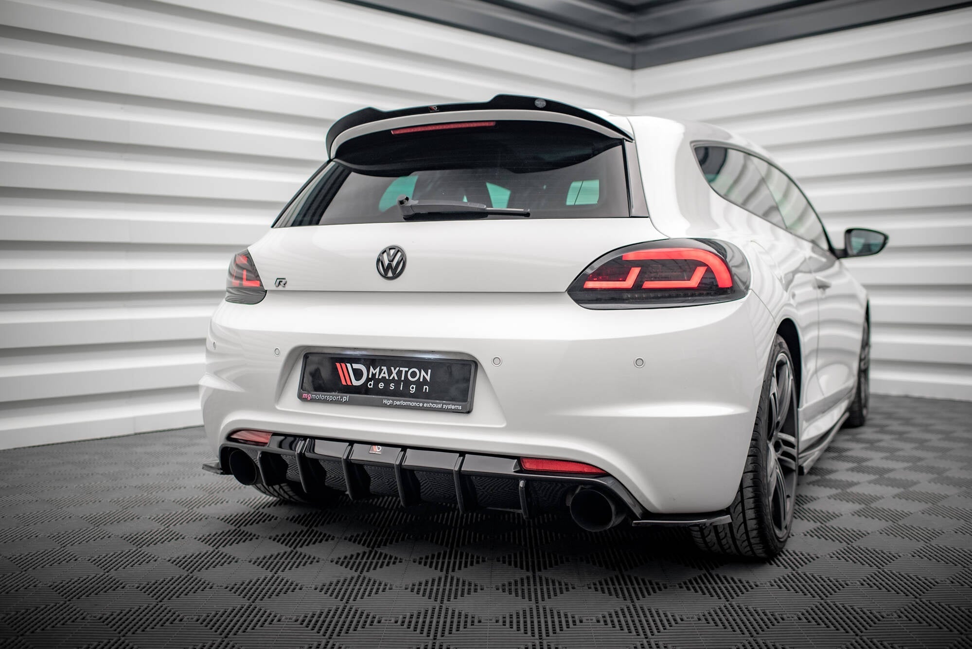 Maxton Design Difusor trasero V.1 para Volkswagen Scirocco R Mk3 - imagen 3