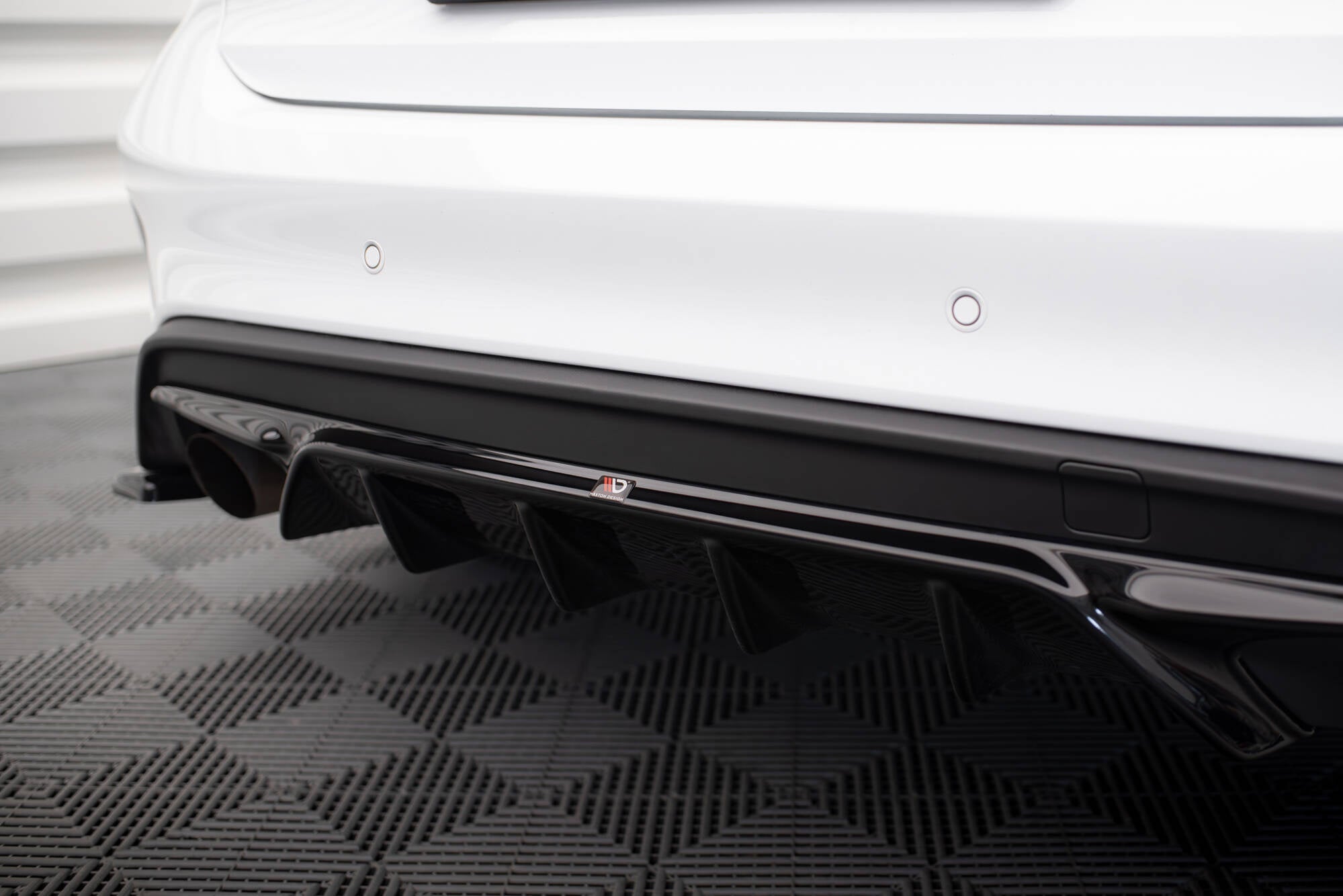 Maxton Design Difusor trasero V.2 para Ford Focus Hatchback ST Mk4 - imagen 4