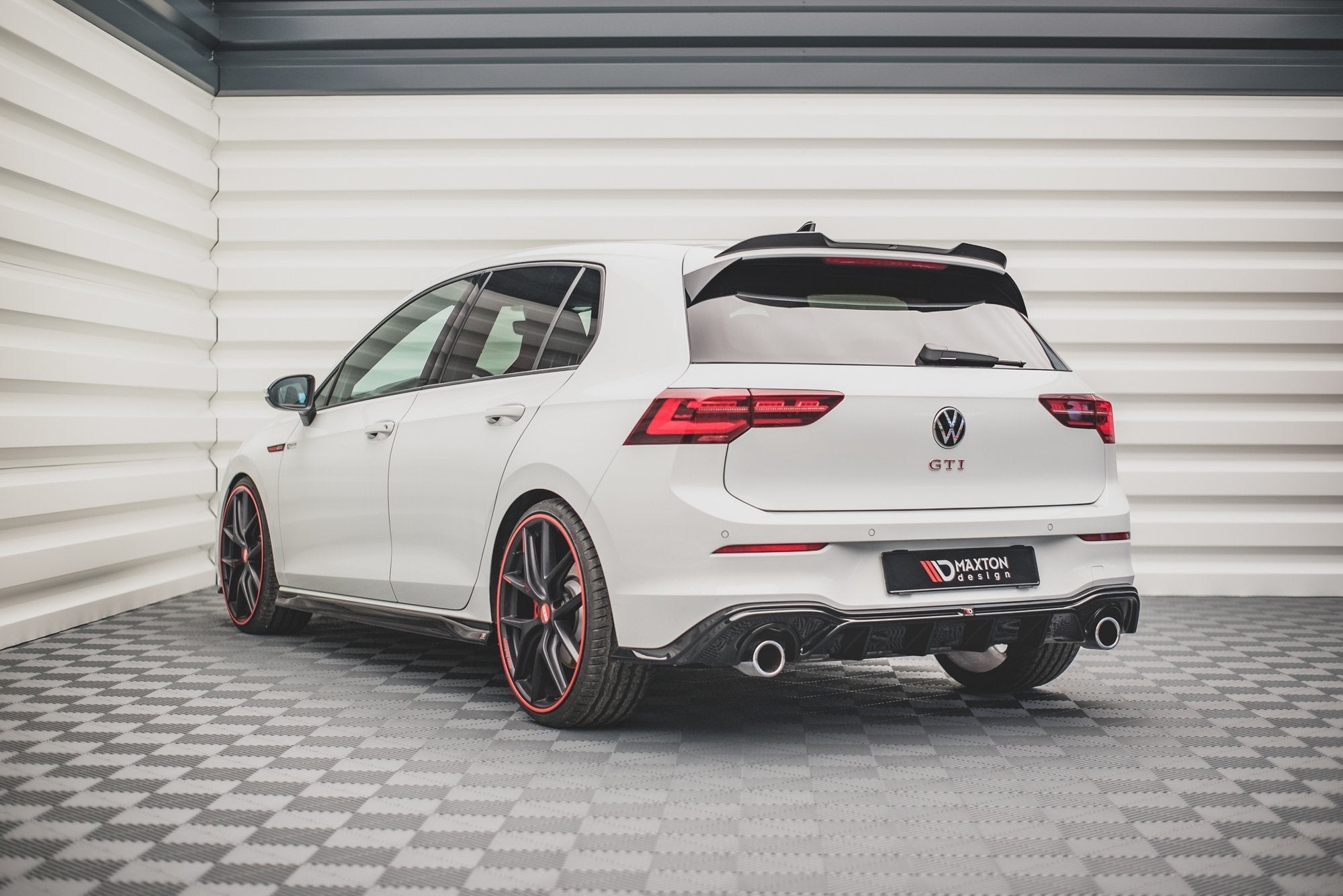 Maxton Design Difusor trasero V.2 para Volkswagen Golf GTI Mk8 - imagen 9