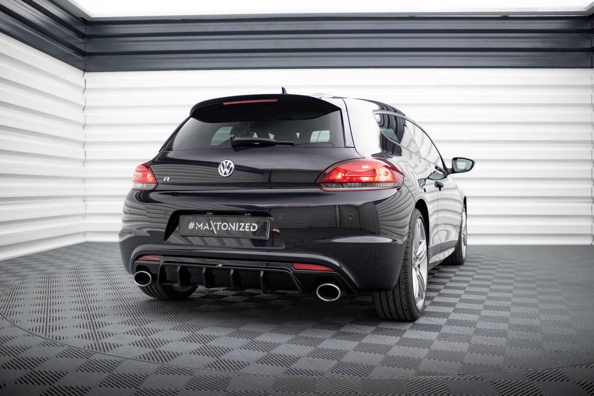 Maxton Design Difusor trasero V.2 para Volkswagen Scirocco R Mk3 - imagen 1