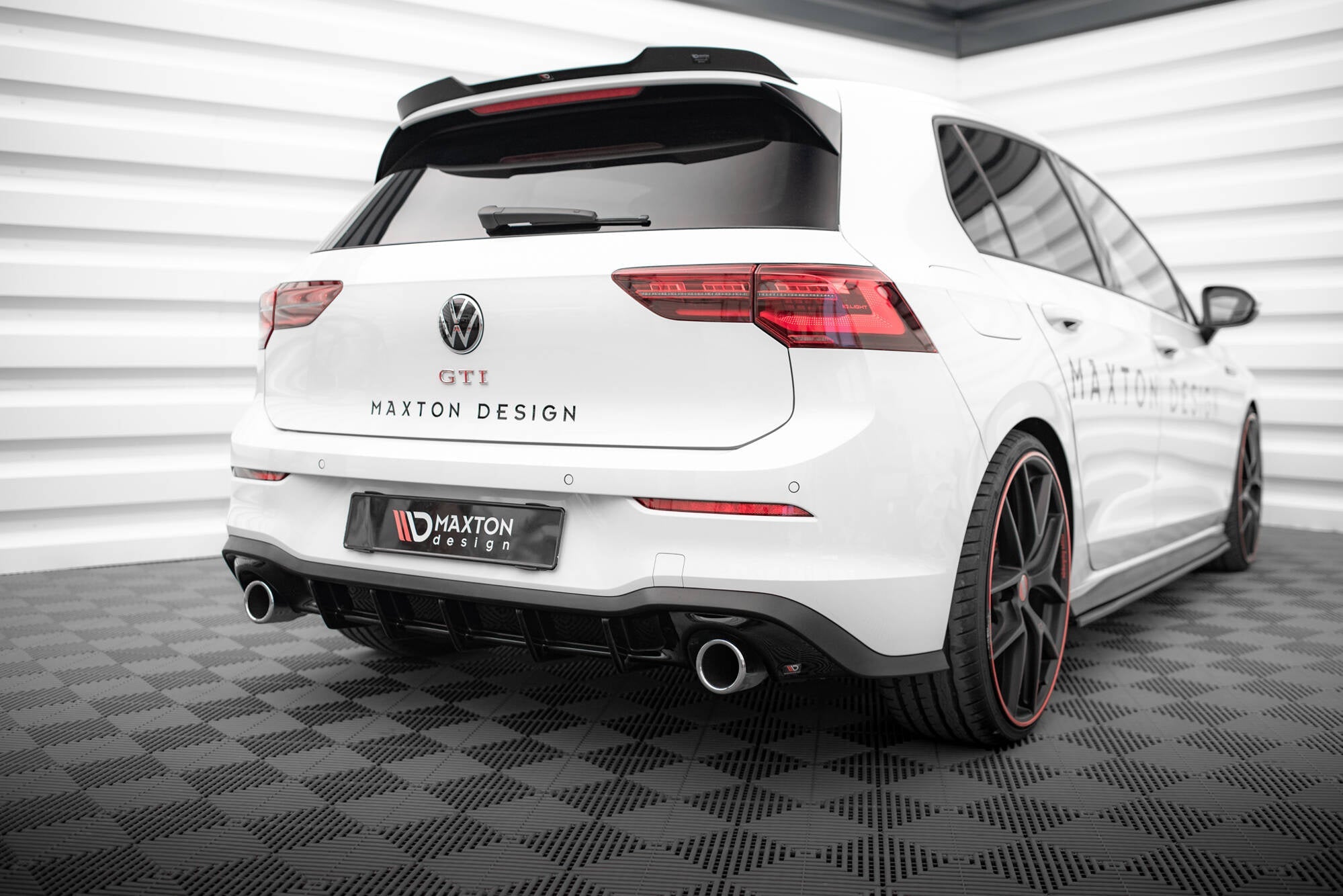 Maxton Design Difusor trasero V.3 para Volkswagen Golf GTI Mk8 - imagen 5