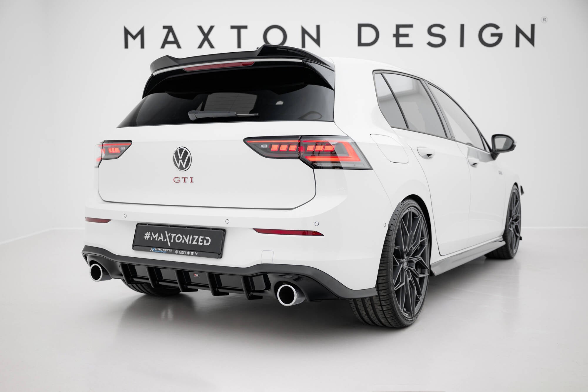 Maxton Design Difusor trasero V.3 para Volkswagen Golf GTI Mk8 - imagen 1