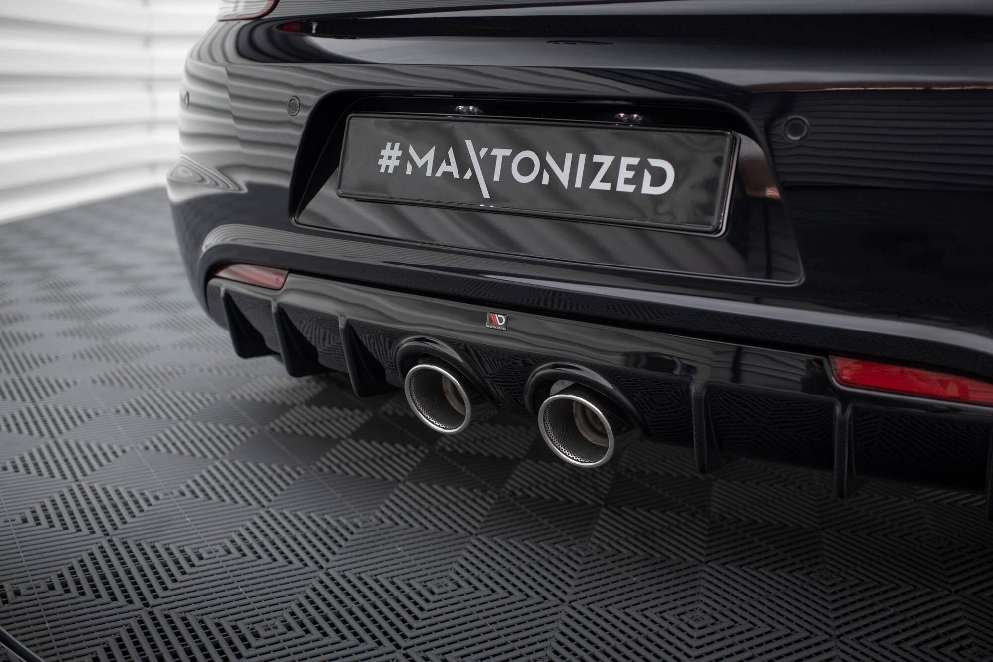 Maxton Design Difusor trasero V.3 para Volkswagen Scirocco R Mk3 - imagen 3