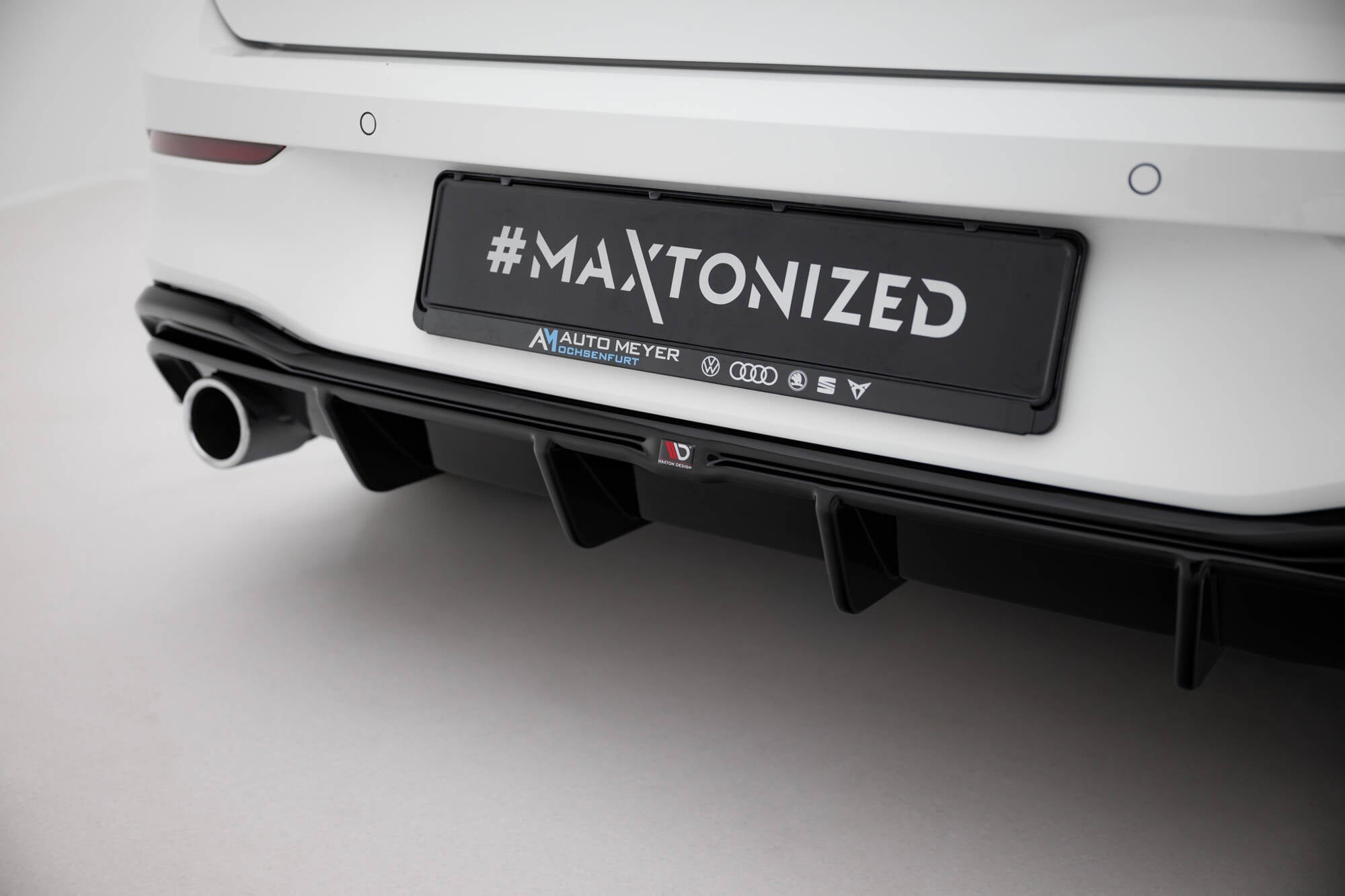 Maxton Design Difusor trasero V.4 para Volkswagen Golf GTI Mk8 - imagen 3