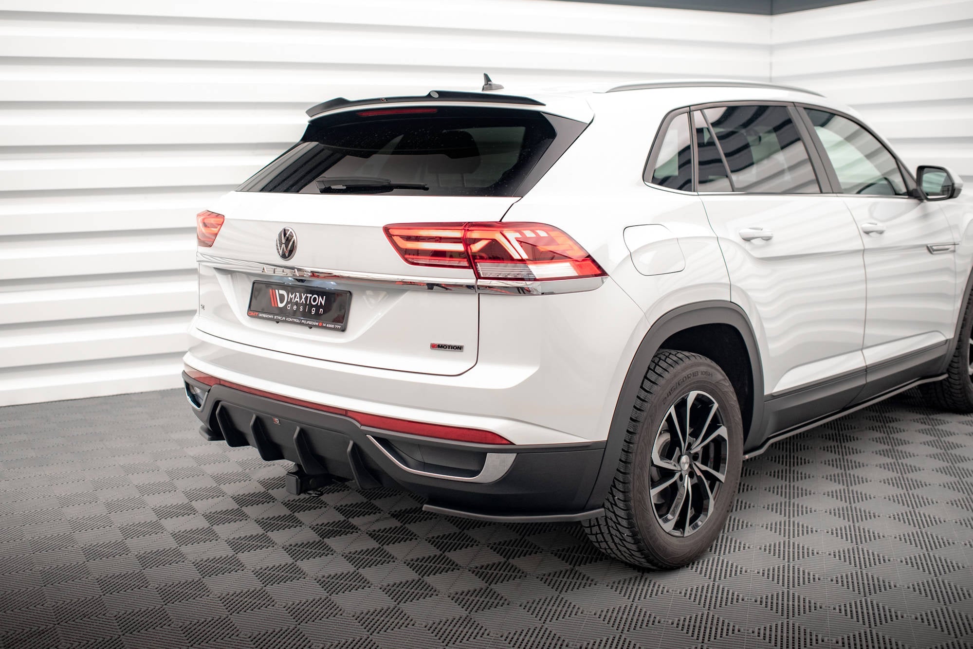 Maxton Design Difusor trasero para Volkswagen Atlas Cross Sport - imagen 2