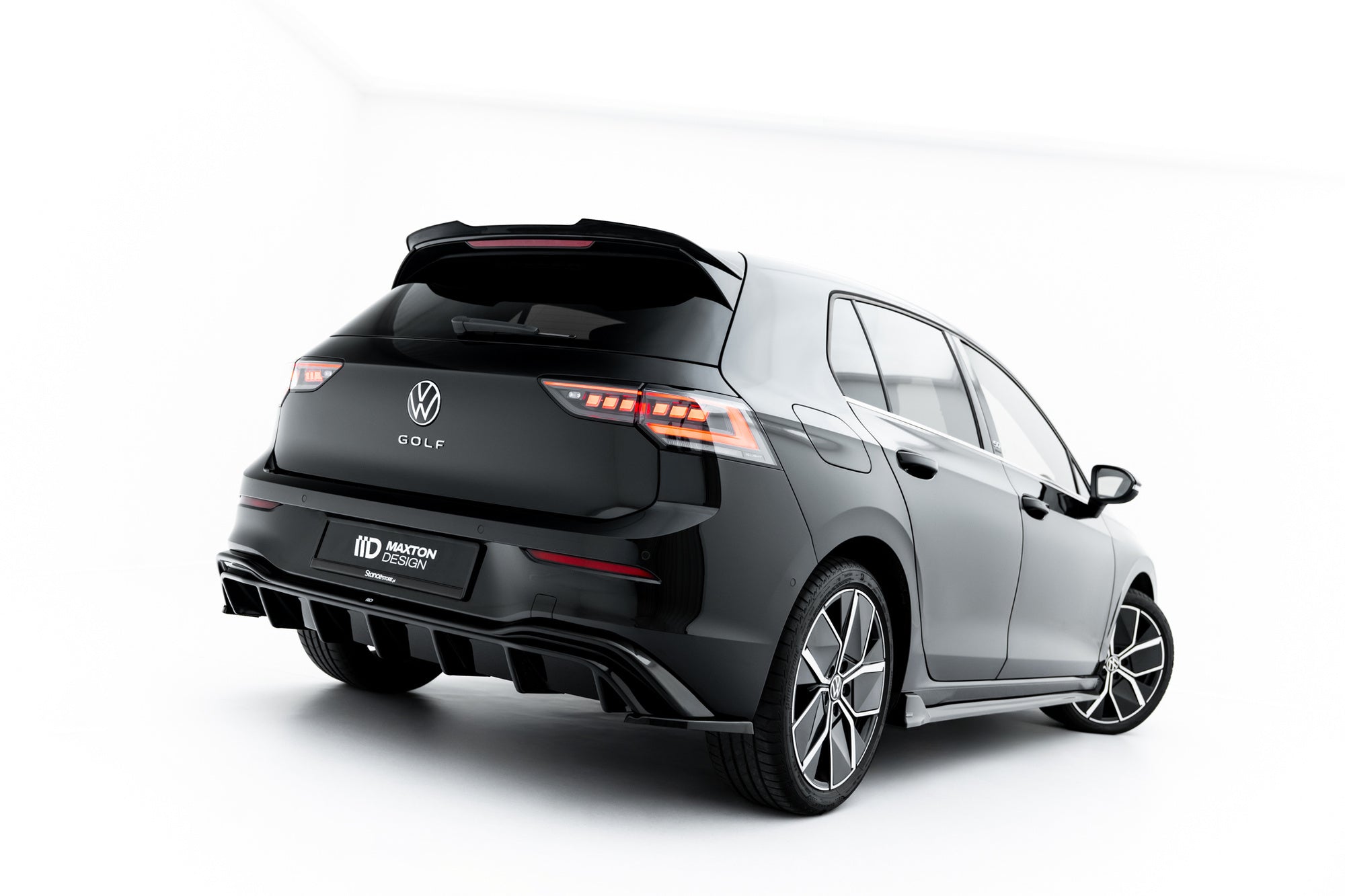 Maxton Design Difusor trasero para Volkswagen Golf Mk8 Facelift - imagen 1