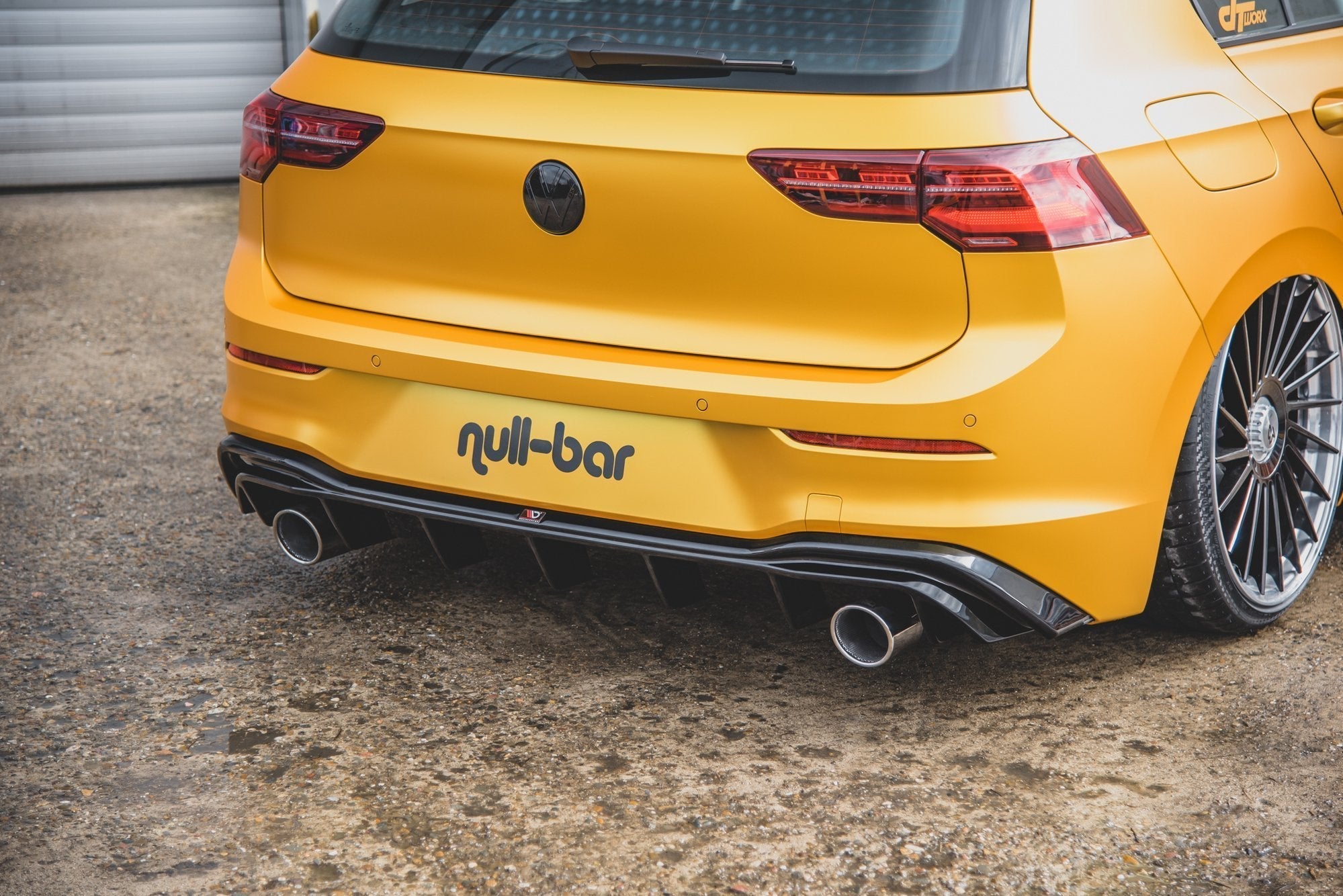Maxton Design Difusor trasero para Volkswagen Golf Mk8 (GTI LOOK) - imagen 1