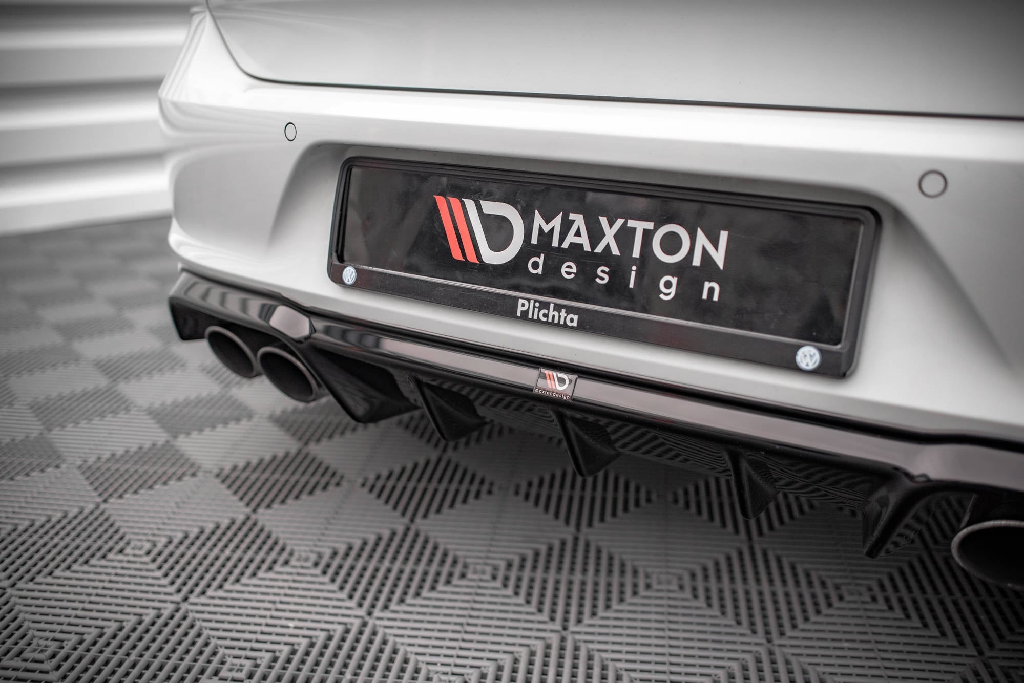 Maxton Design Difusor trasero para Volkswagen Golf R Mk7 - imagen 3