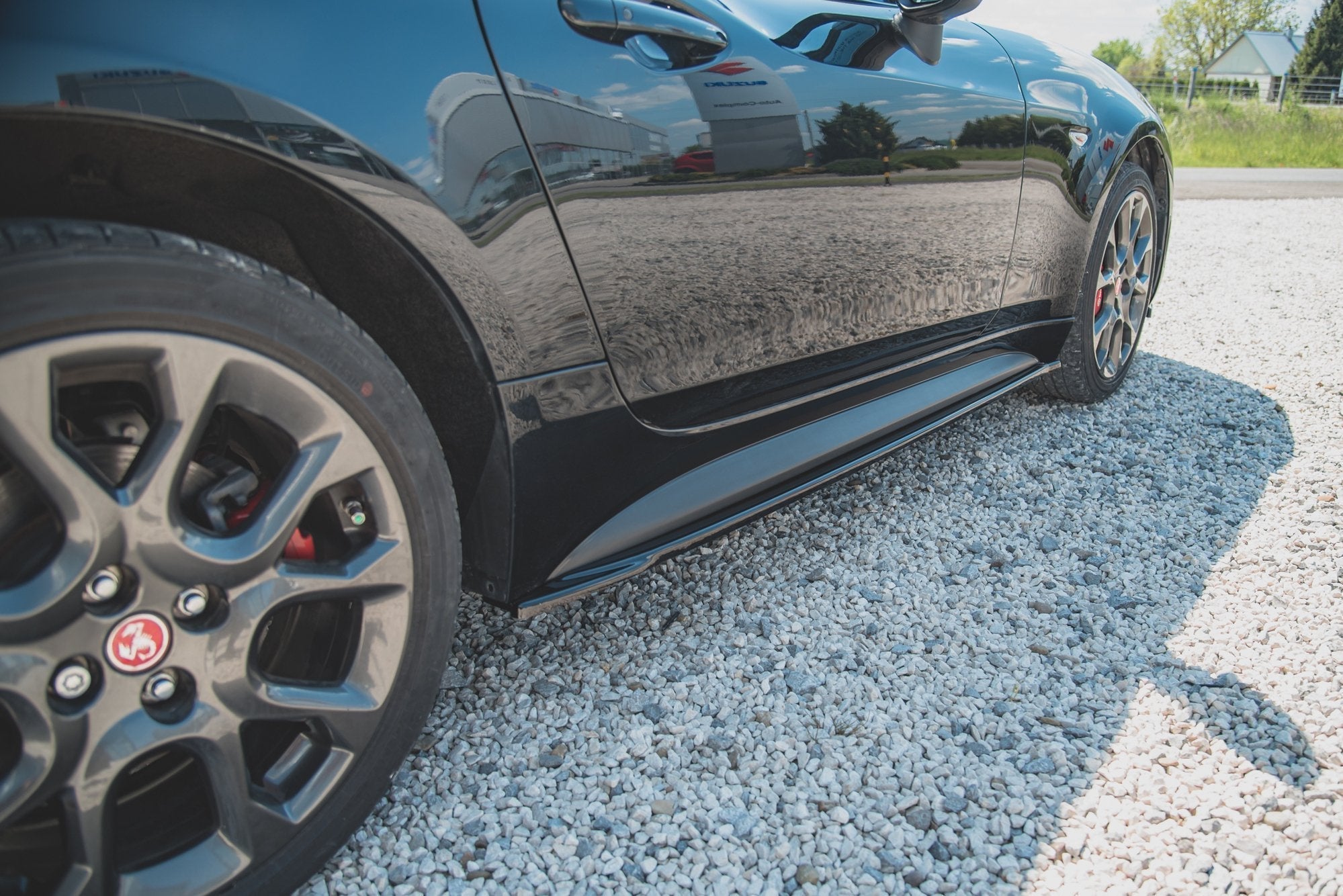 Maxton Design Difusores de taloneras laterales para Abarth 124 Spider - imagen 3
