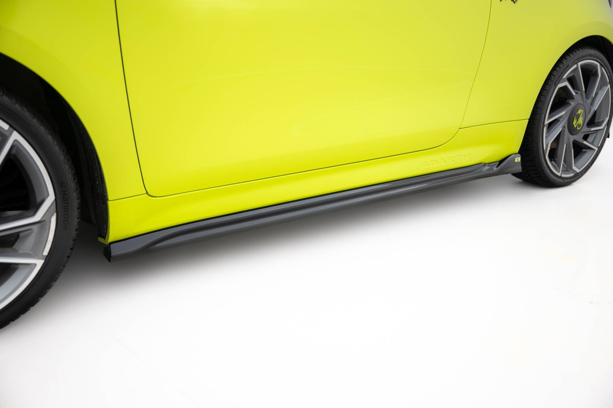 Maxton Design Difusores de taloneras laterales para Abarth 500e - imagen 1