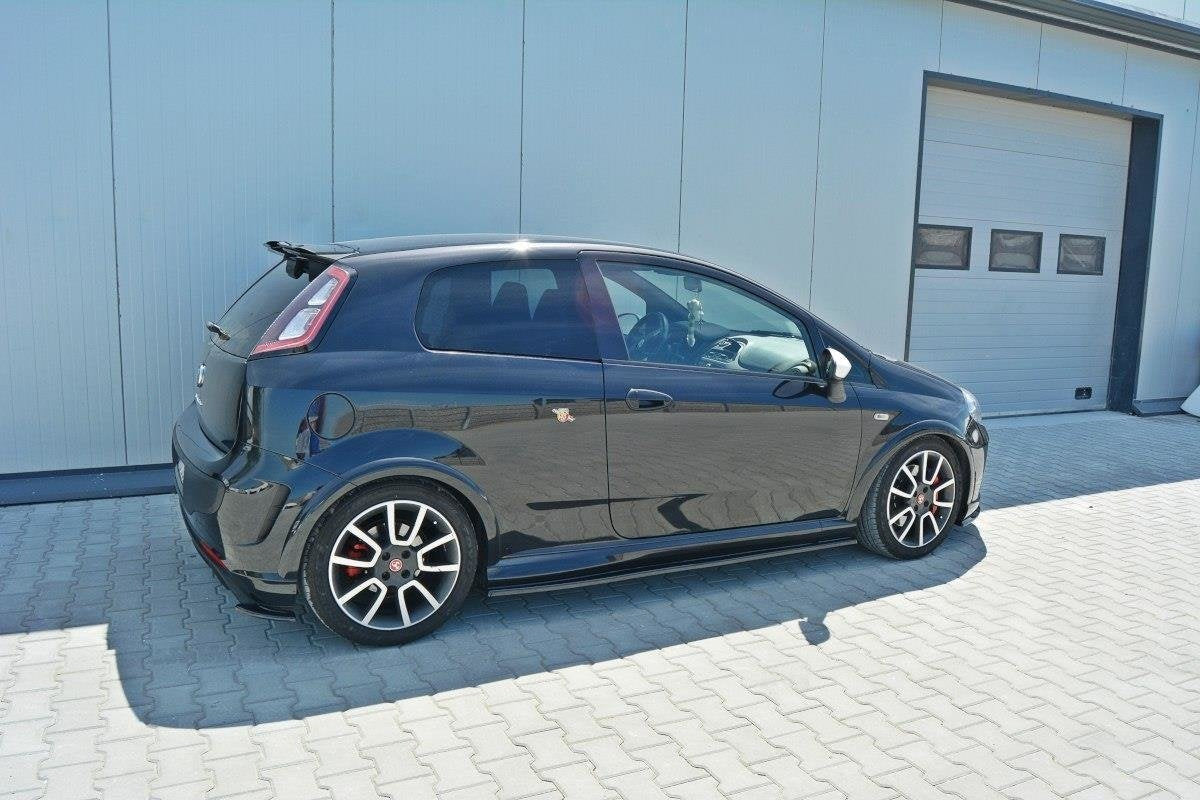 Maxton Design Difusores de taloneras laterales para Abarth Punto Evo - imagen 1