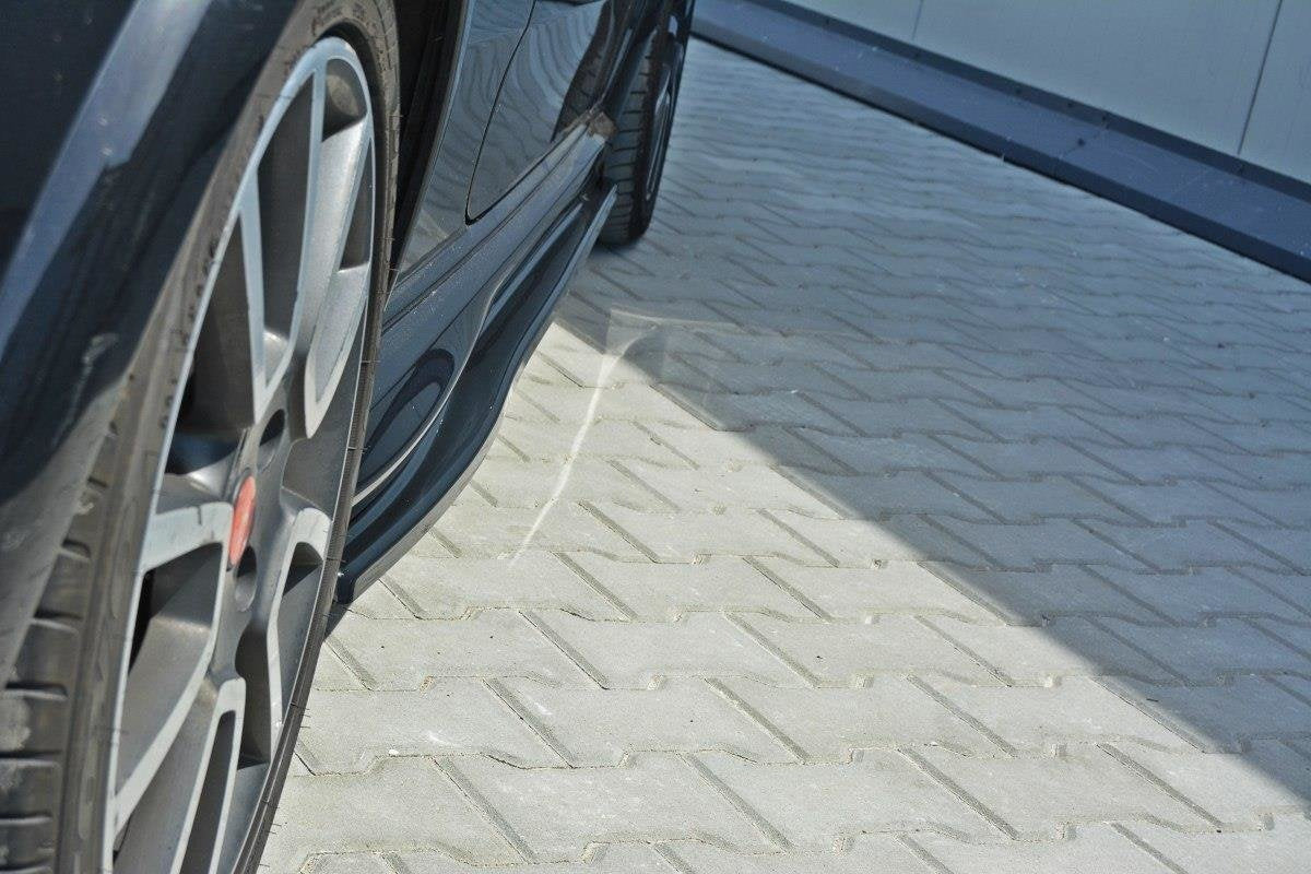 Maxton Design Difusores de taloneras laterales para Abarth Punto Evo - imagen 2