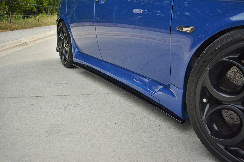 Maxton Design Difusores de taloneras laterales para Alfa Romeo 156 GTA - imagen 1