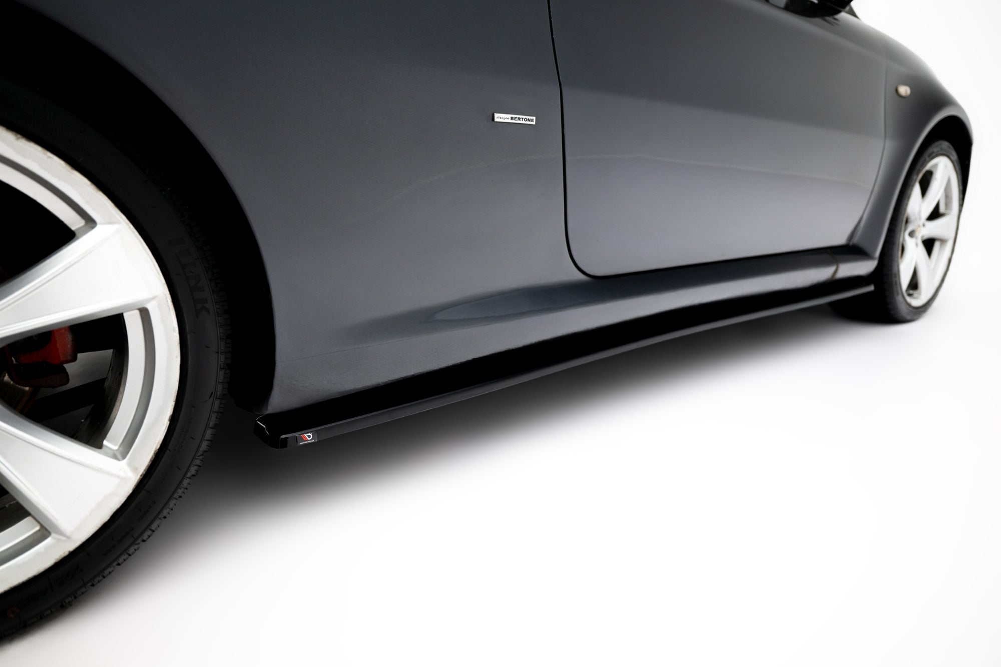 Maxton Design Difusores de taloneras laterales para Alfa Romeo GT - imagen 2