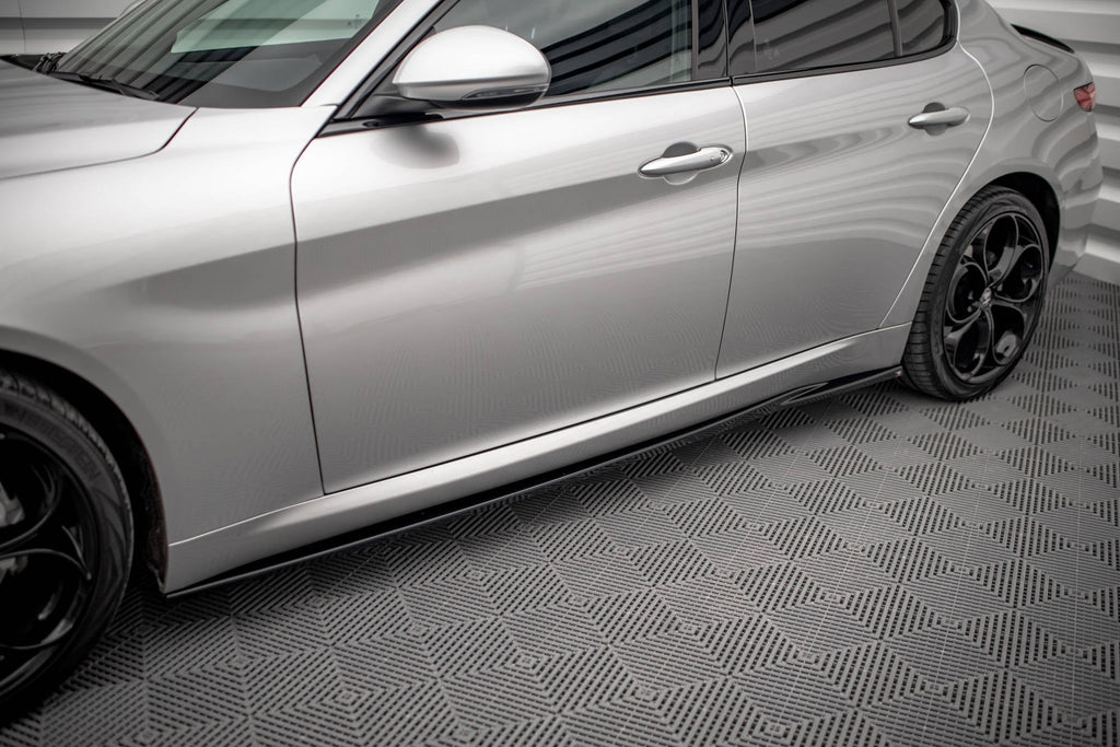 Maxton Design Difusores de taloneras laterales para Alfa Romeo Giulia Sport - imagen 1
