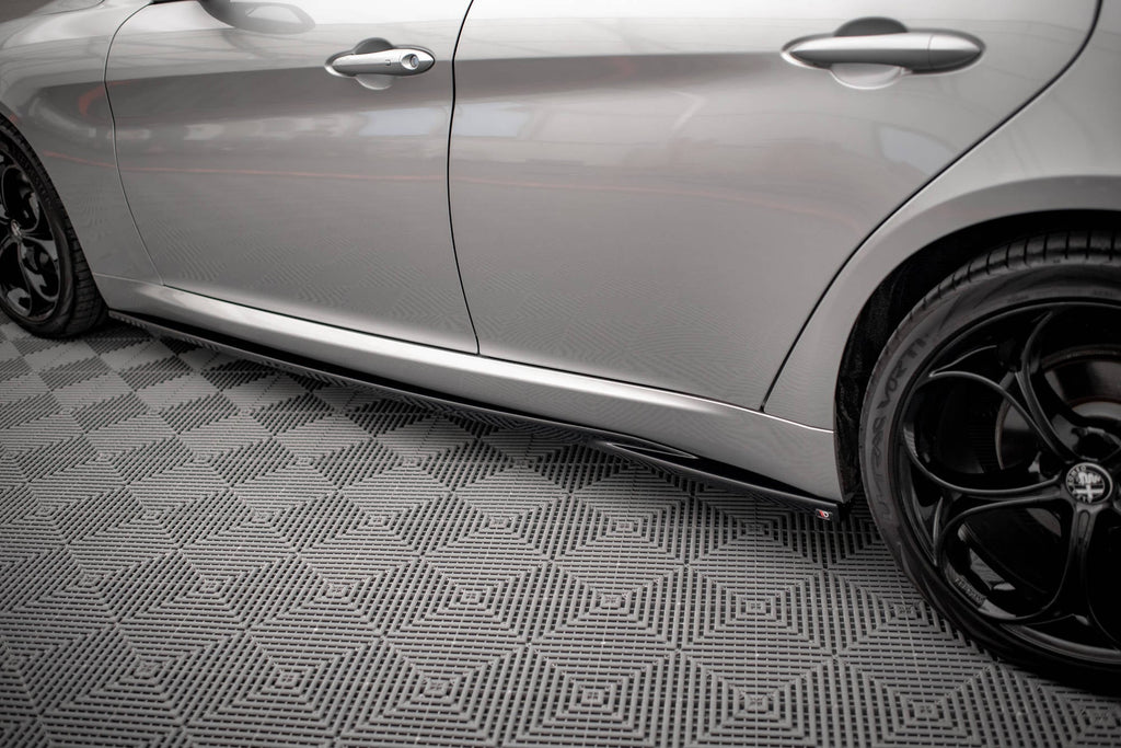 Maxton Design Difusores de taloneras laterales para Alfa Romeo Giulia Sport - imagen 2