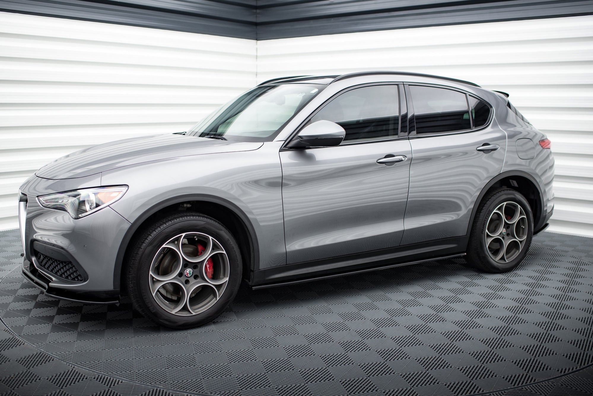 Maxton Design Difusores de taloneras laterales para Alfa Romeo Stelvio Mk1 - imagen 3