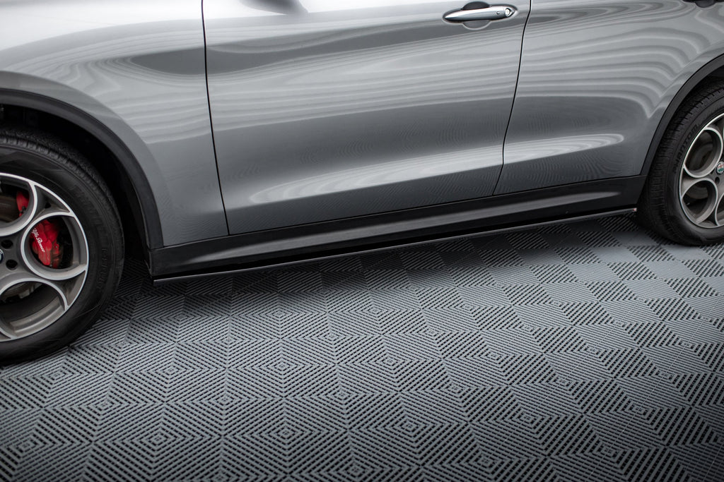 Maxton Design Difusores de taloneras laterales para Alfa Romeo Stelvio Mk1 - imagen 1
