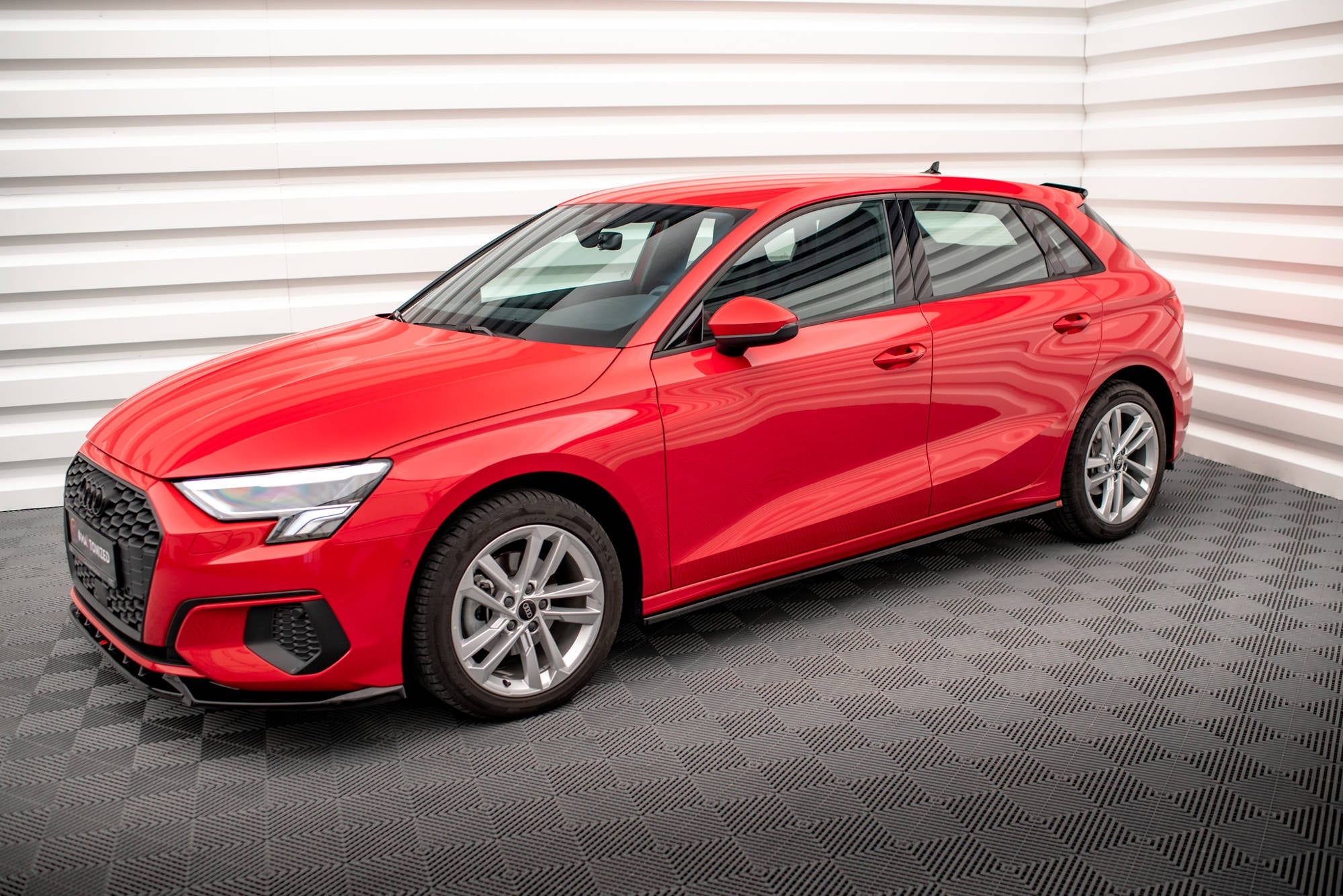 Maxton Design Difusores de taloneras laterales para Audi A3 8Y - imagen 2