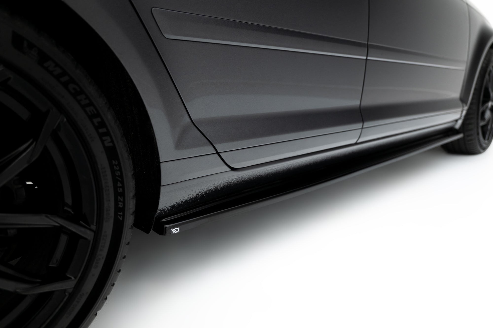 Maxton Design Difusores de taloneras laterales para Audi A3 Sportback 8P / 8P Facelift - imagen 3