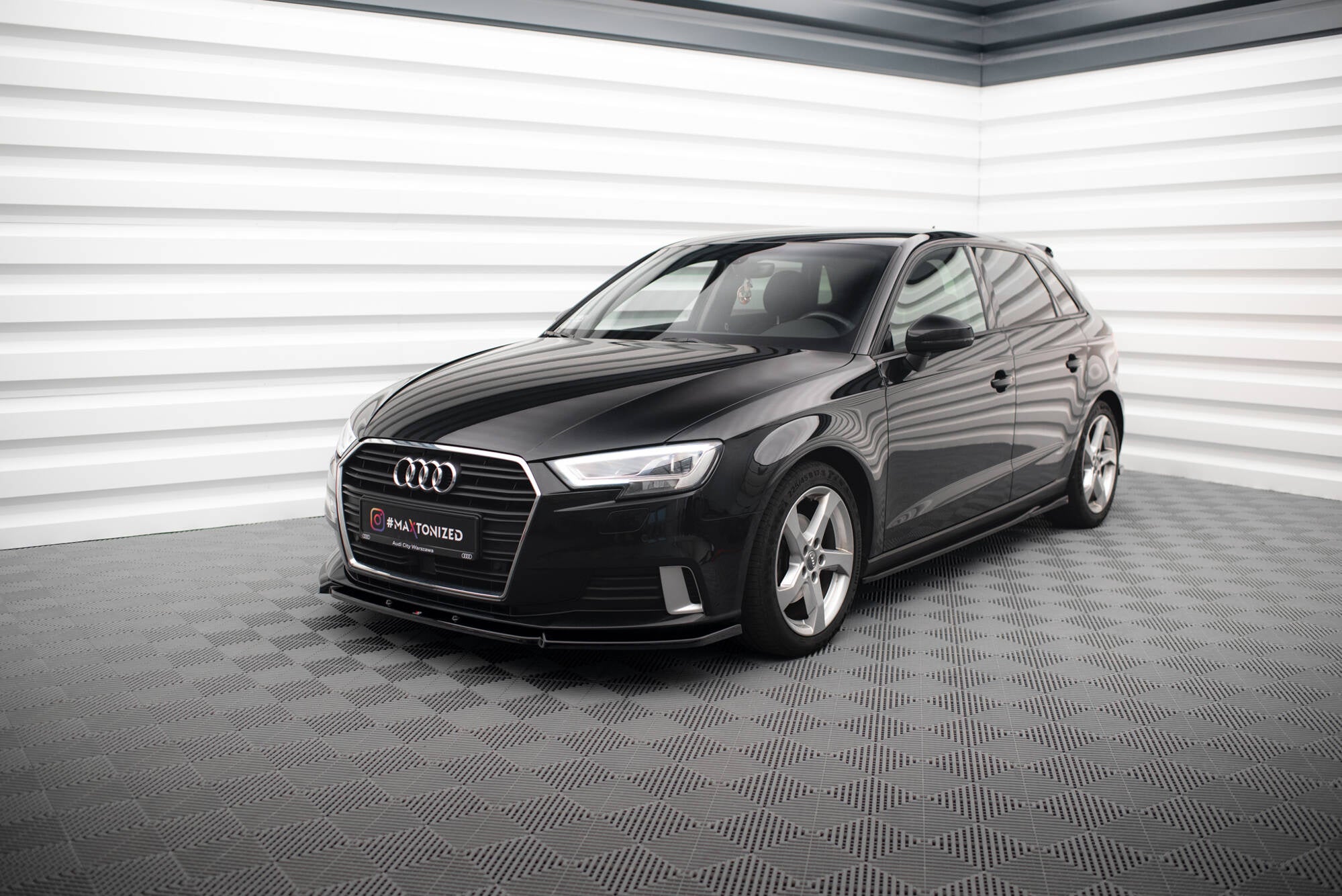 Maxton Design Difusores de taloneras laterales para Audi A3 Sportback 8V Facelift - imagen 2