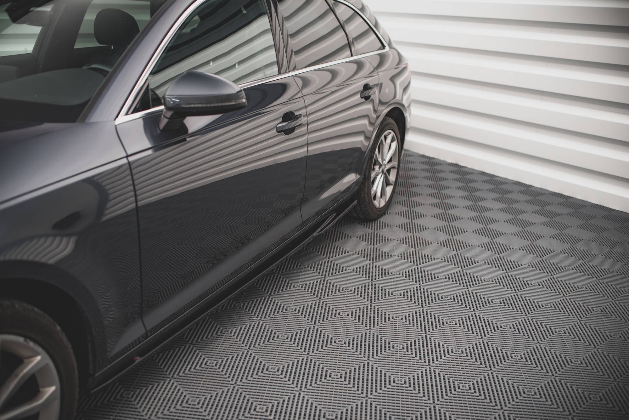 Maxton Design Difusores de taloneras laterales para Audi A4 Avant / Sedan B9 - imagen 3