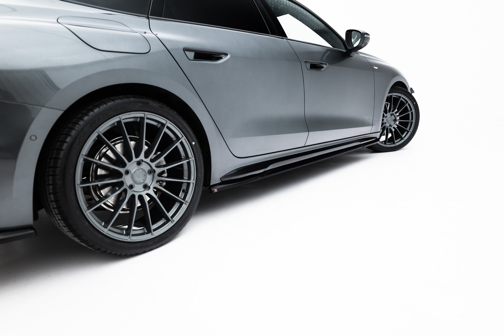 Maxton Design Difusores de taloneras laterales para Audi A5 S-Line / S5 Sedan / Avant B10 - imagen 4