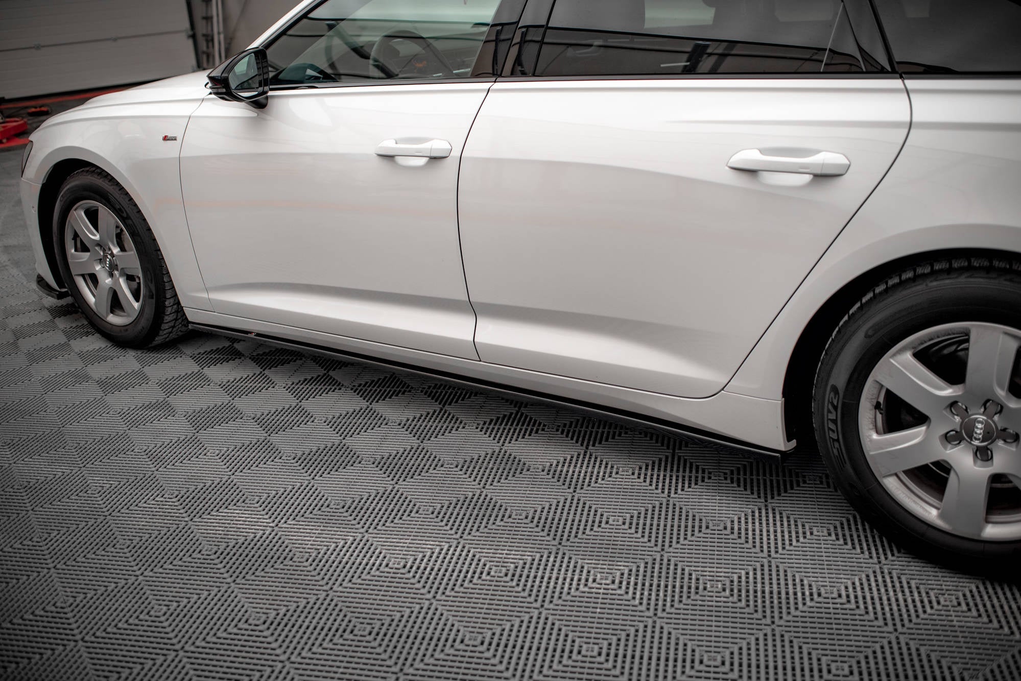 Maxton Design Difusores de taloneras laterales para Audi A6 C8 - imagen 3