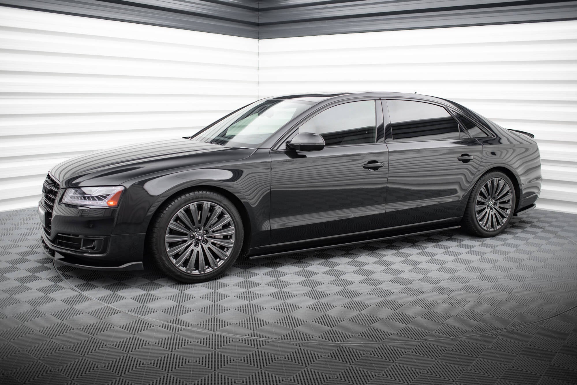 Maxton Design Difusores de taloneras laterales para Audi A8 Long D4 - imagen 2