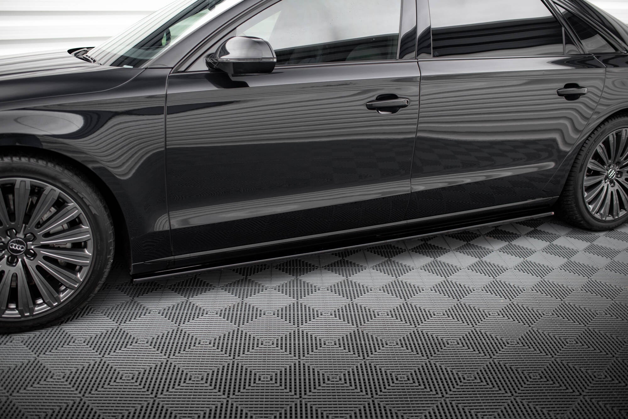 Maxton Design Difusores de taloneras laterales para Audi A8 Long D4 - imagen 1