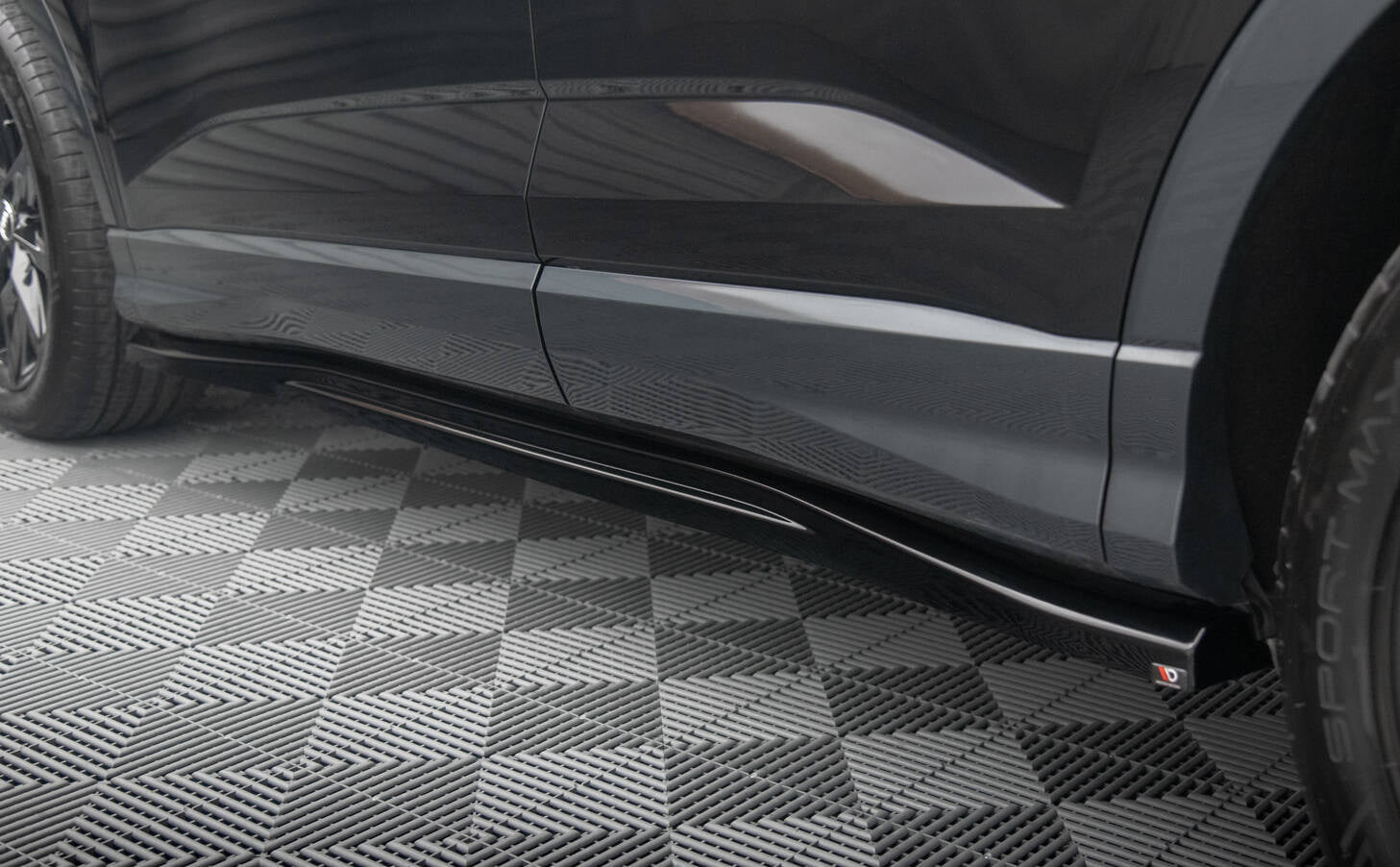 Maxton Design Difusores de taloneras laterales para Audi Q3 Sportback F3 - imagen 2