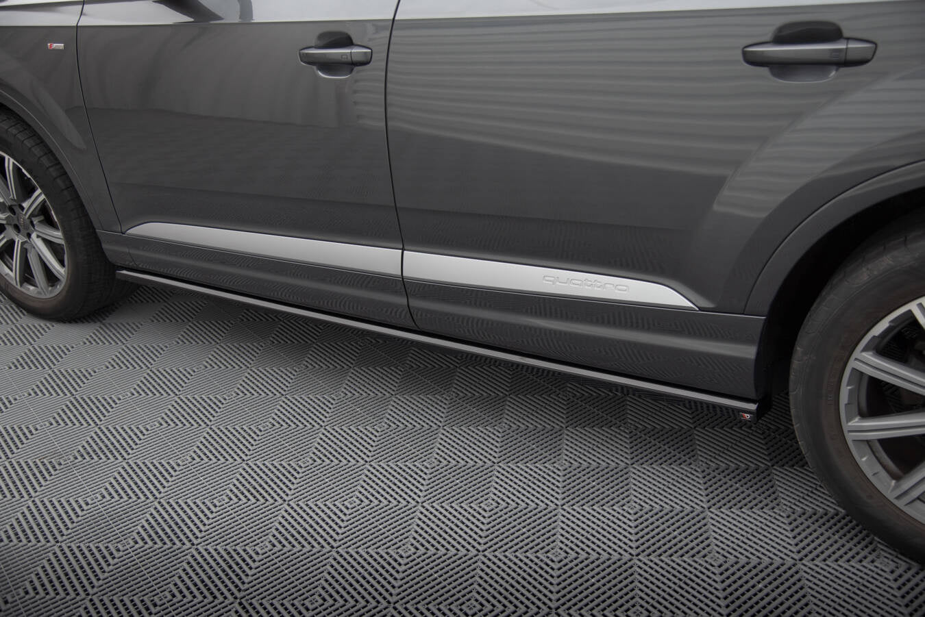 Maxton Design Difusores de taloneras laterales para Audi Q7 Mk2 - imagen 3