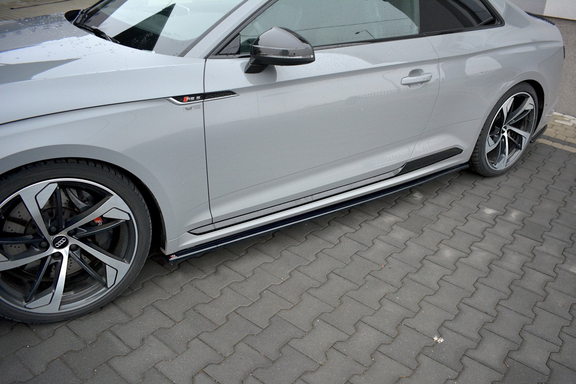 Maxton Design Difusores de taloneras laterales para Audi RS5 Coupe F5 - imagen 3