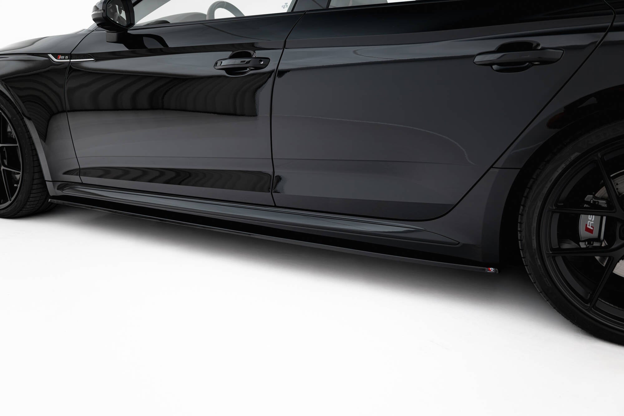 Maxton Design Difusores de taloneras laterales para Audi RS5 Sportback F5 - imagen 3