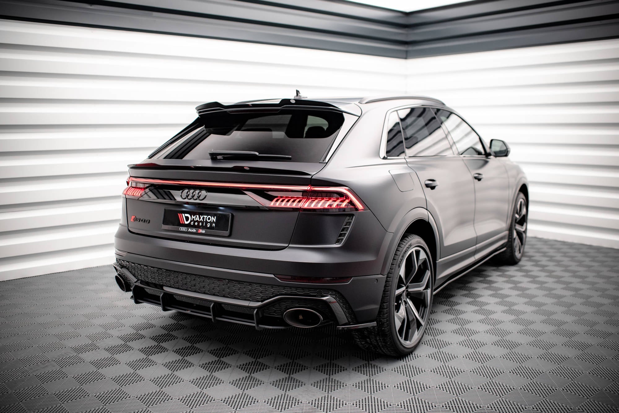 Maxton Design Difusores de taloneras laterales para Audi RSQ8 Mk1 - imagen 2