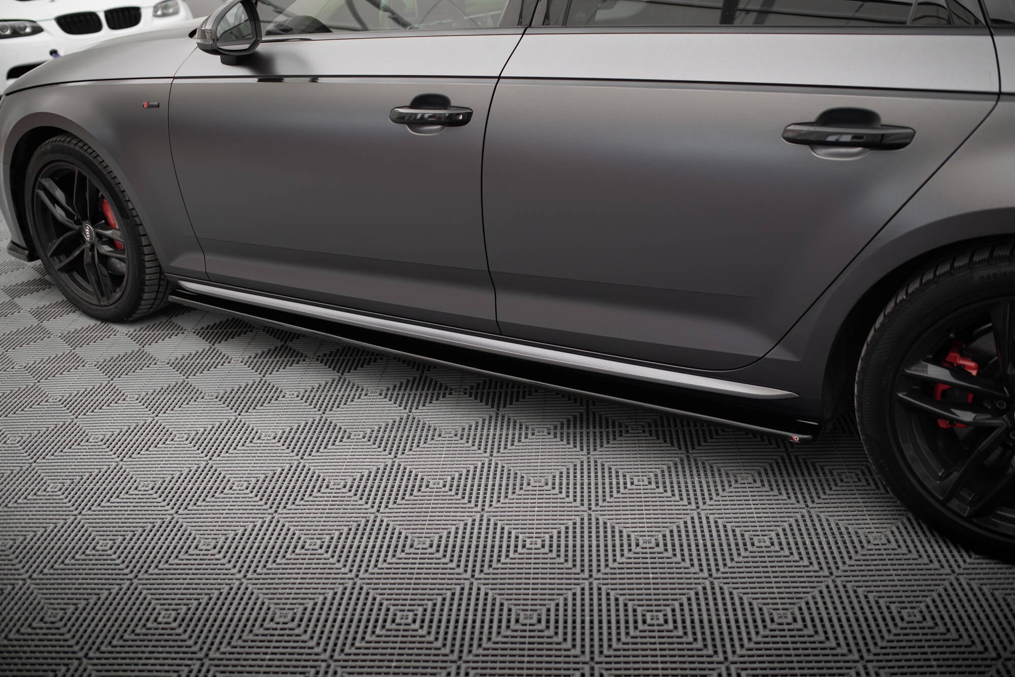 Maxton Design Difusores de taloneras laterales para Audi S4 / A4 S-Line / A4 Competiton B9 - imagen 2