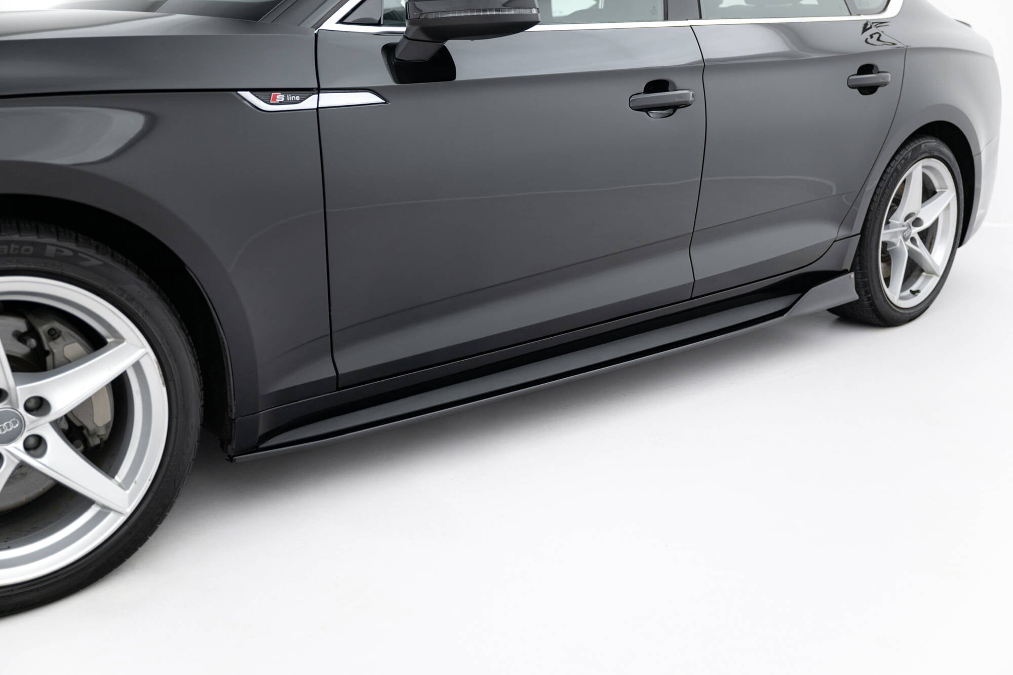 Maxton Design Difusores de taloneras laterales para Audi S5 / A5 S-Line Sportback F5 - imagen 1
