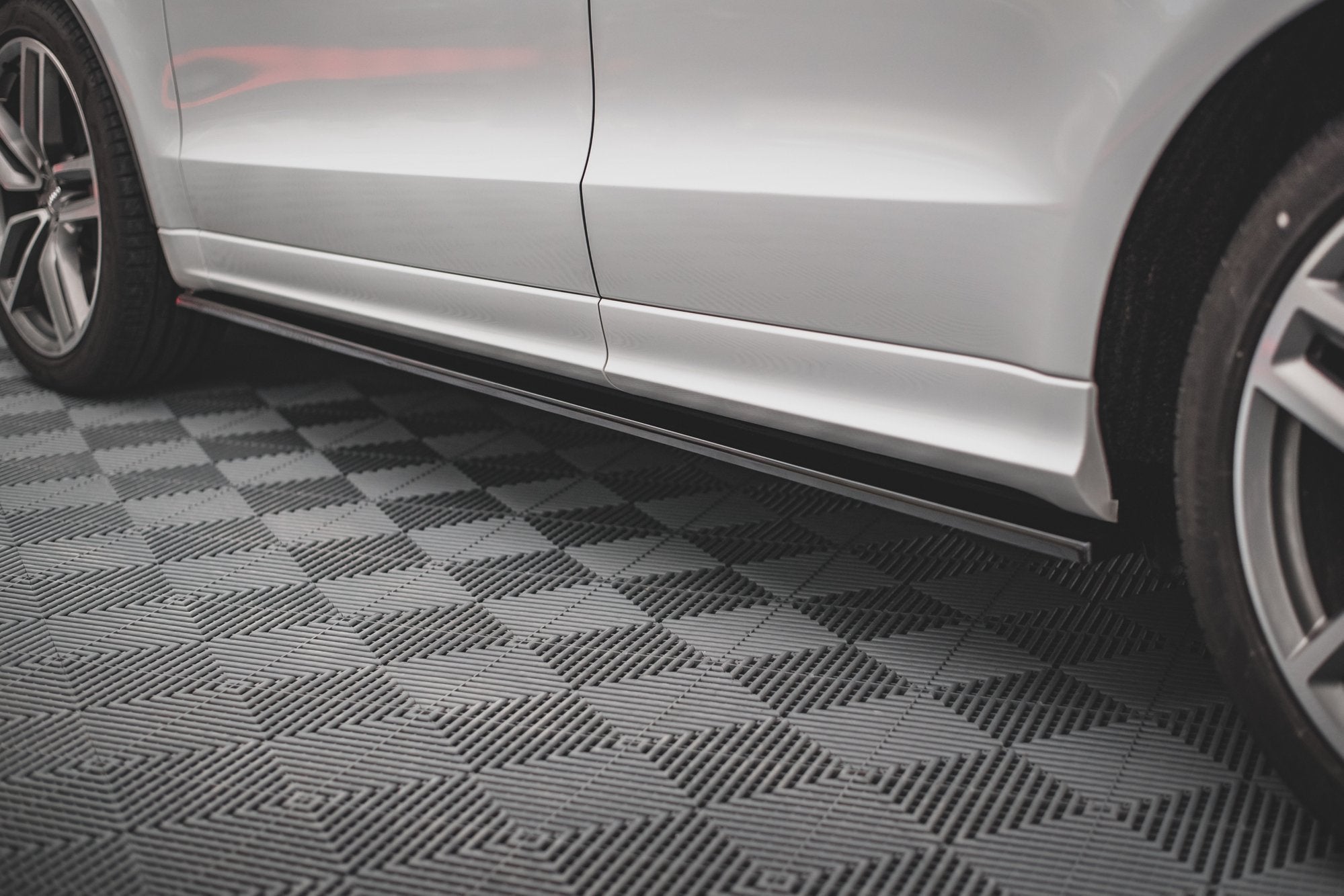 Maxton Design Difusores de taloneras laterales para Audi SQ5 / Q5 S-Line Mk1 (8R) - imagen 3