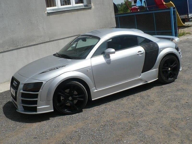 Maxton Design Taloneras laterales para Audi TT 8N R8 LOOK - imagen 1