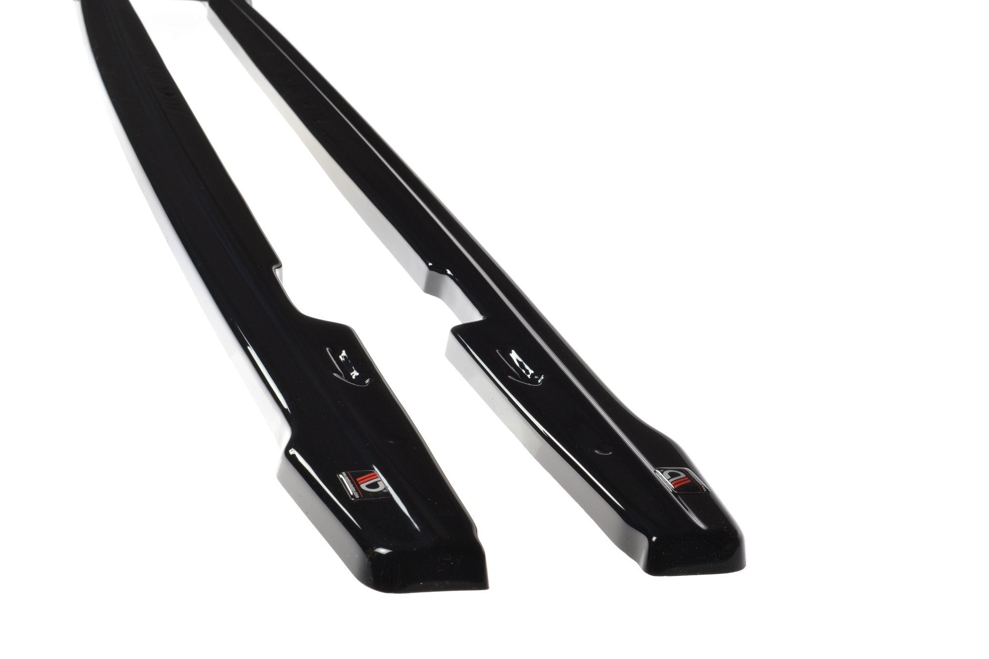 Maxton Design Difusores de taloneras laterales para BMW 1 E81 / E87 Facelift - imagen 4