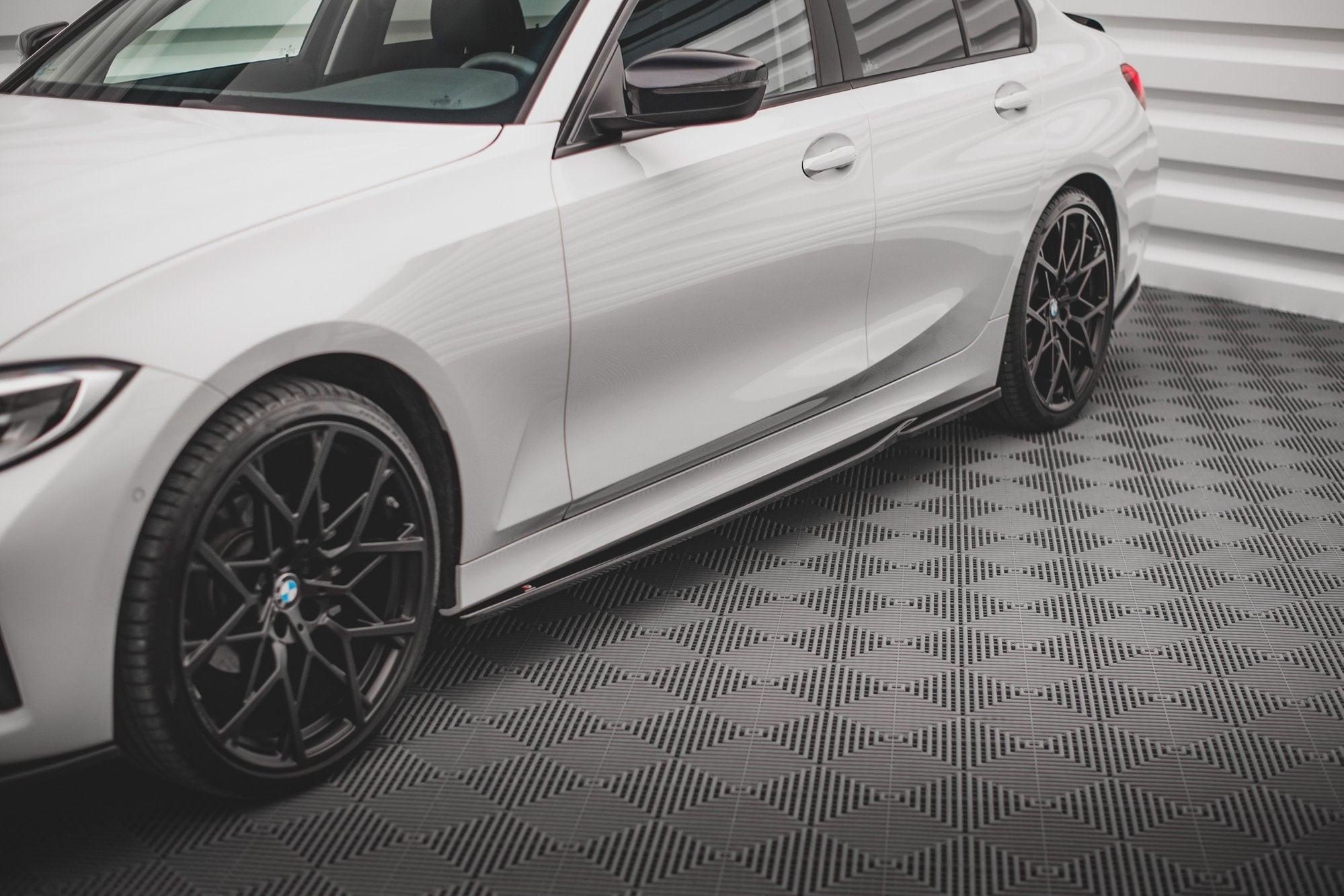 Maxton Design Difusores de taloneras laterales para BMW 3 G20 / G21 - imagen 1
