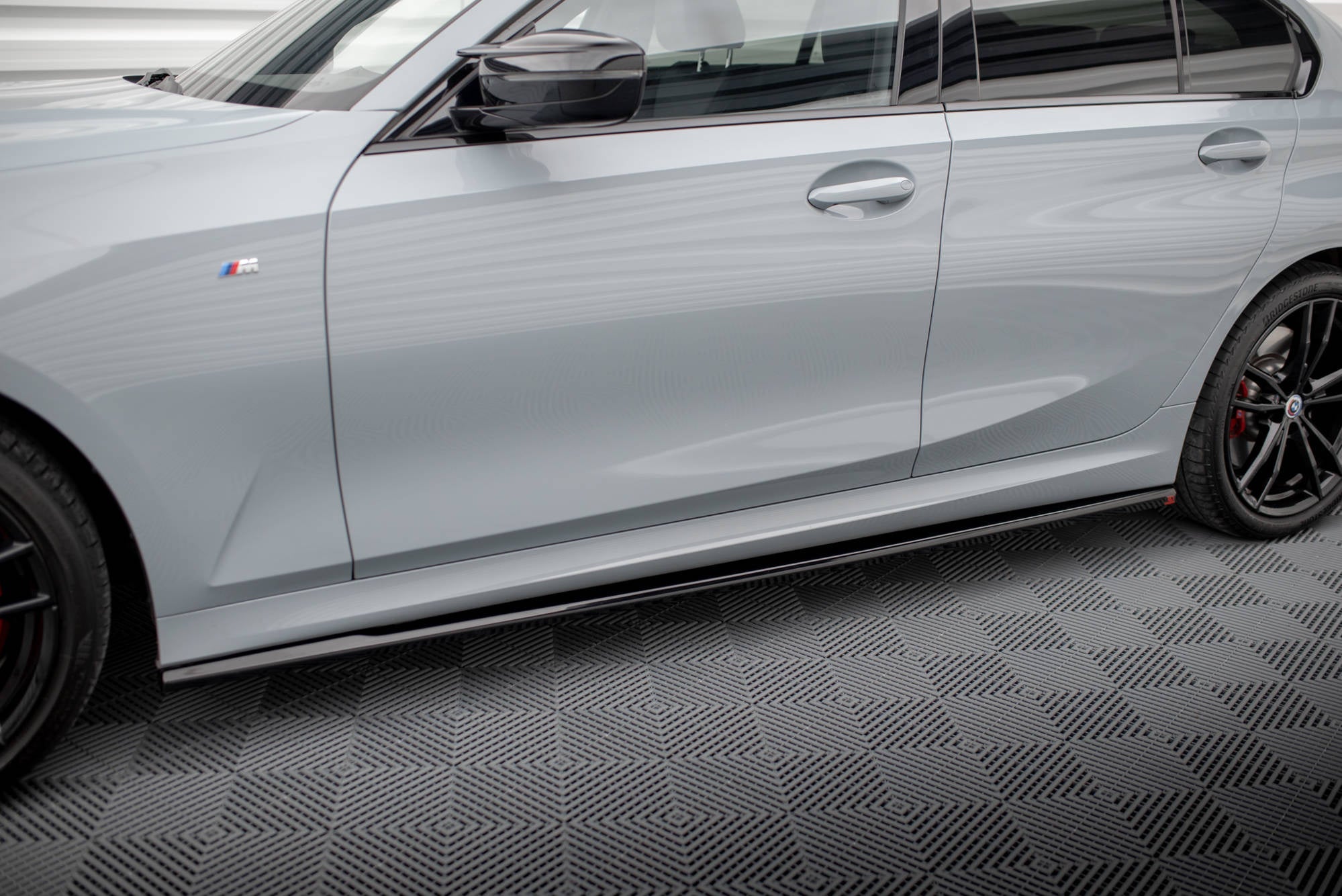 Maxton Design Difusores de taloneras laterales para BMW 3 M340i / M-Pack G20 / G21 Facelift - imagen 1