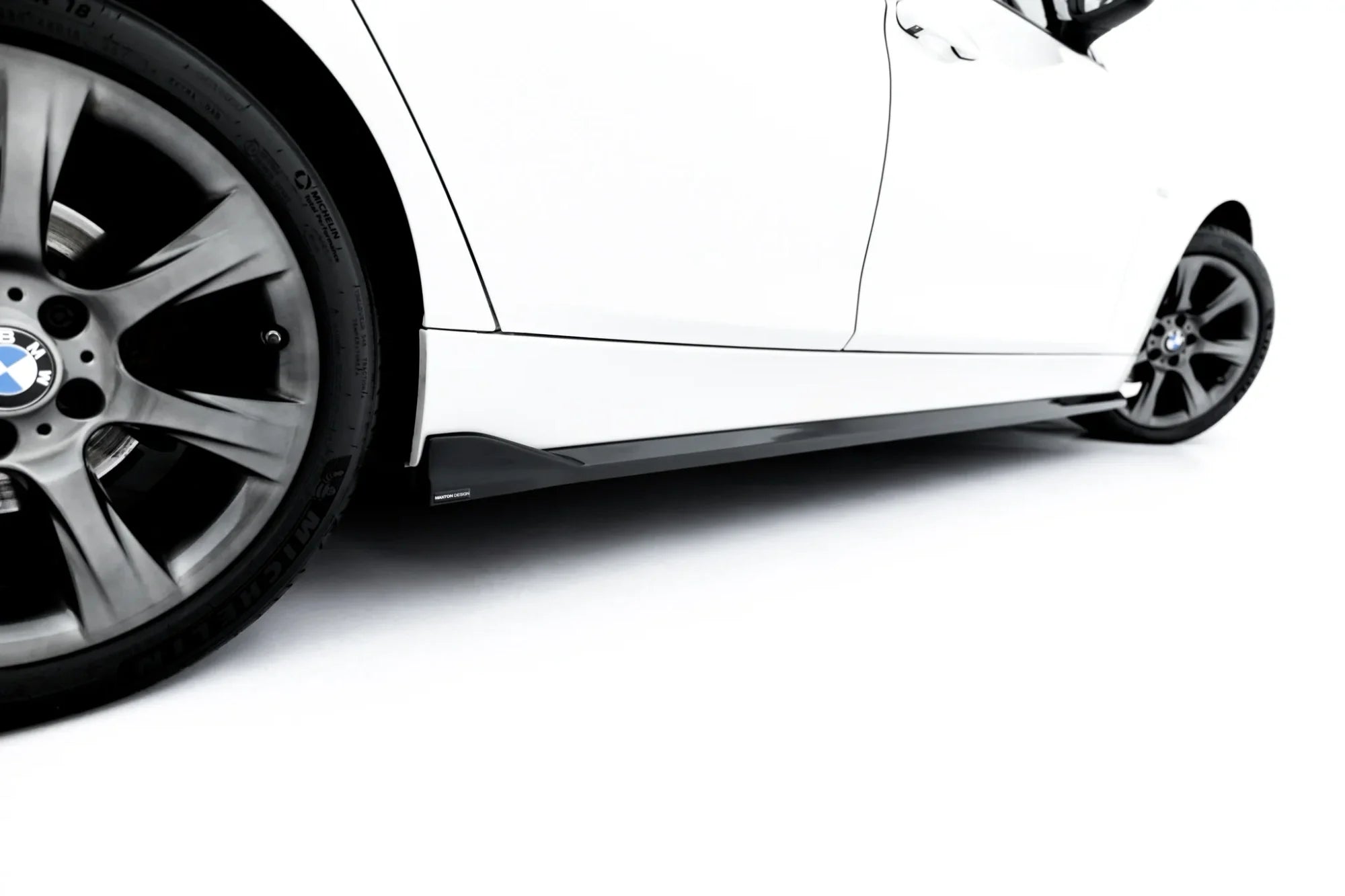 Maxton Design Difusores de taloneras laterales para BMW 3 Sportline Sedan / Touring F30 / F31 - imagen 3