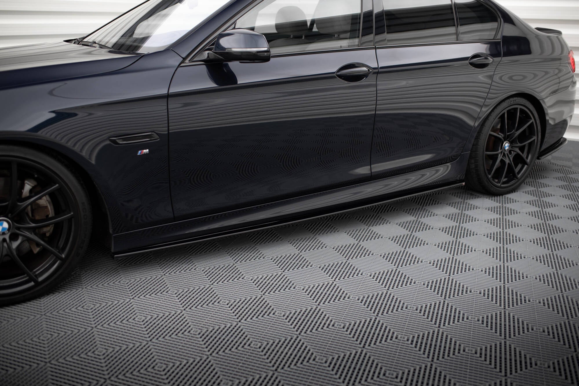Maxton Design Difusores de taloneras laterales para BMW 5 F10/ F11 M-Power/ M-PACK - imagen 1