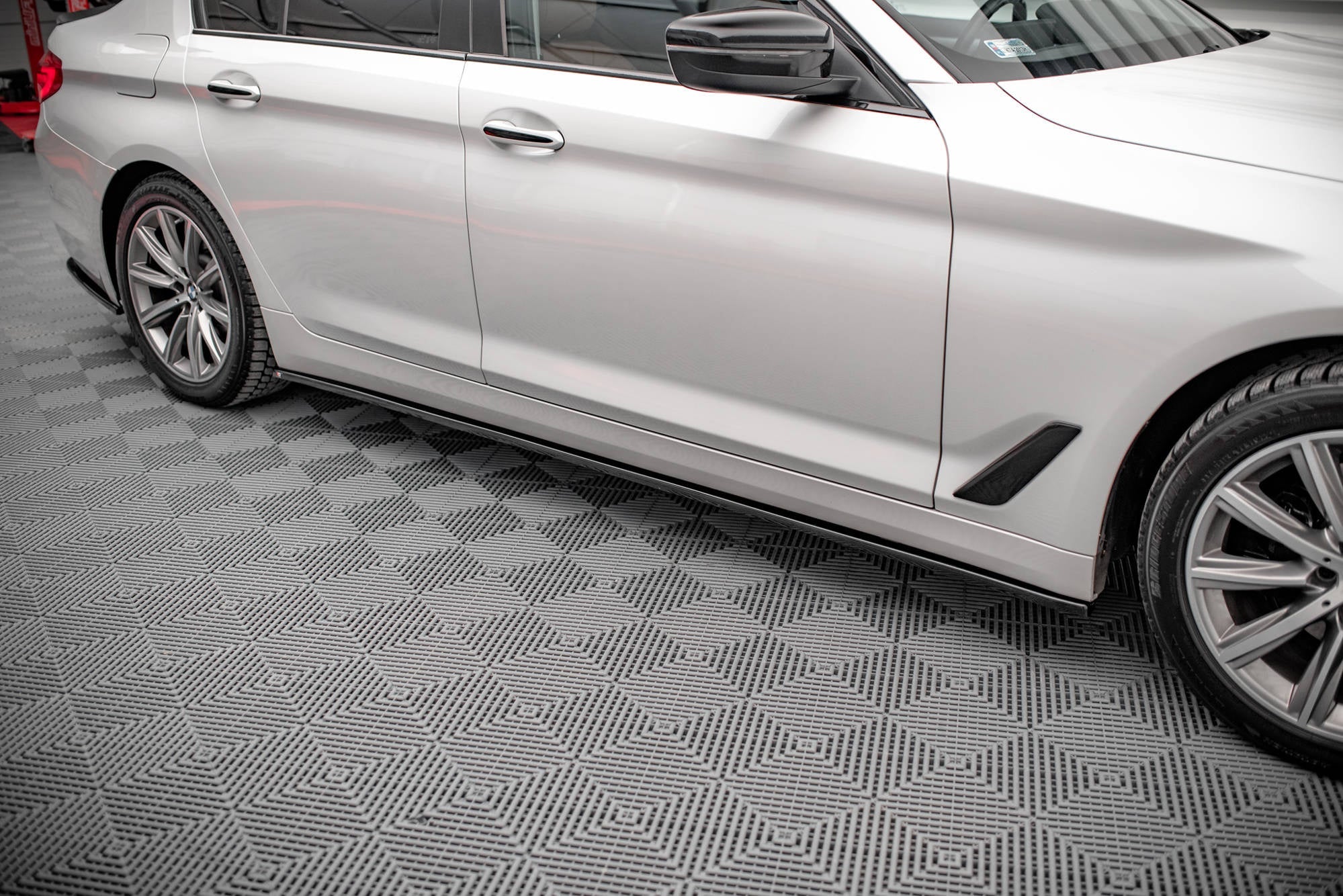 Maxton Design Difusores de taloneras laterales para BMW 5 G30 / G31 - imagen 2