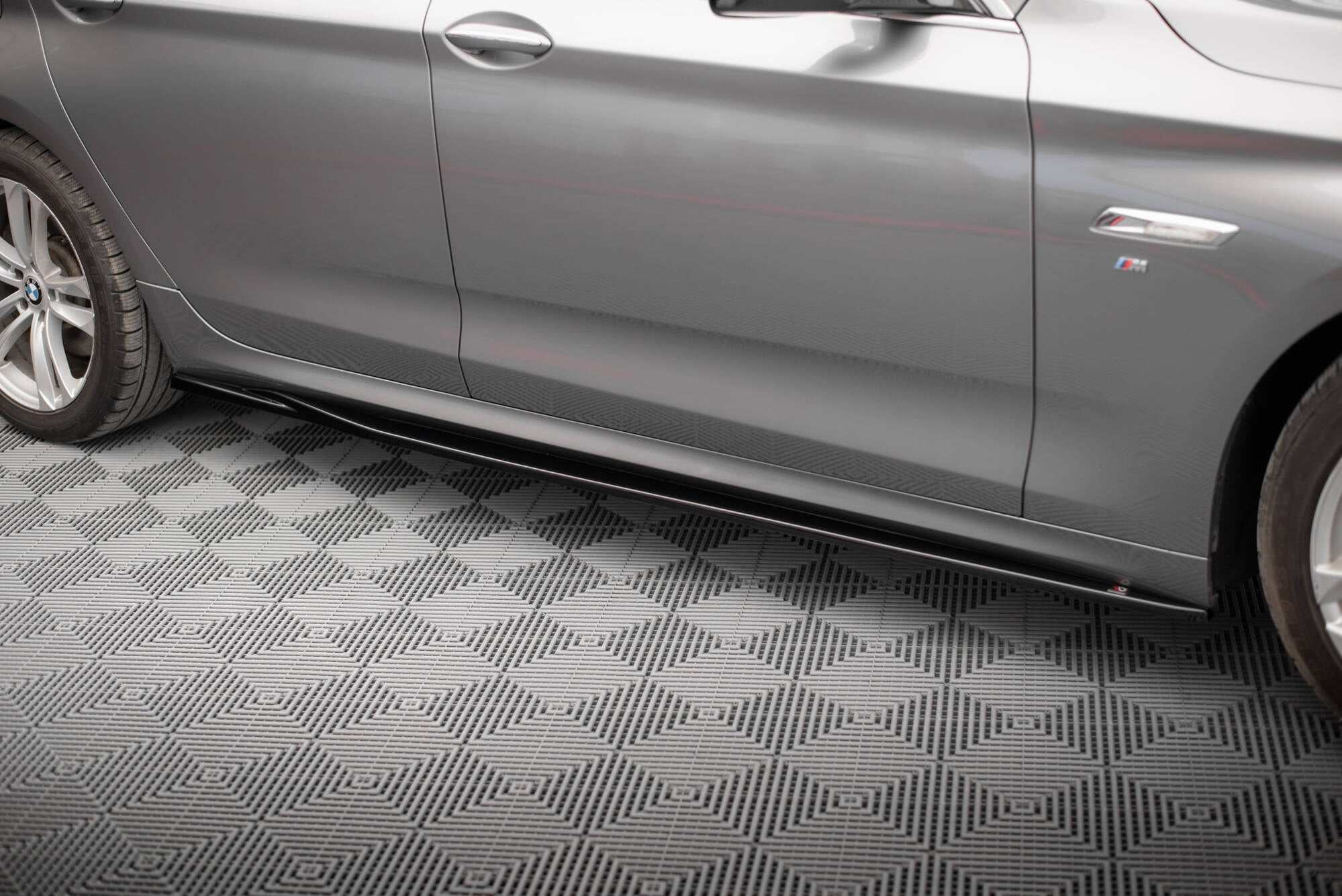 Maxton Design Difusores de taloneras laterales para BMW 5 GT M-Pack F07 - imagen 1