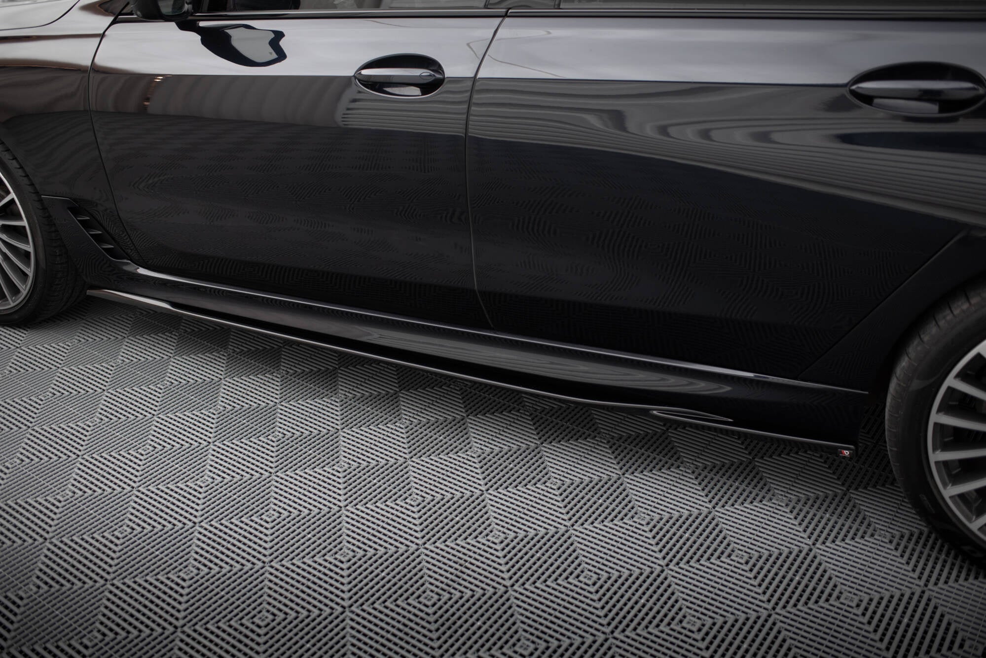 Maxton Design Difusores de taloneras laterales para BMW 6 GT G32 M-Pack - imagen 3