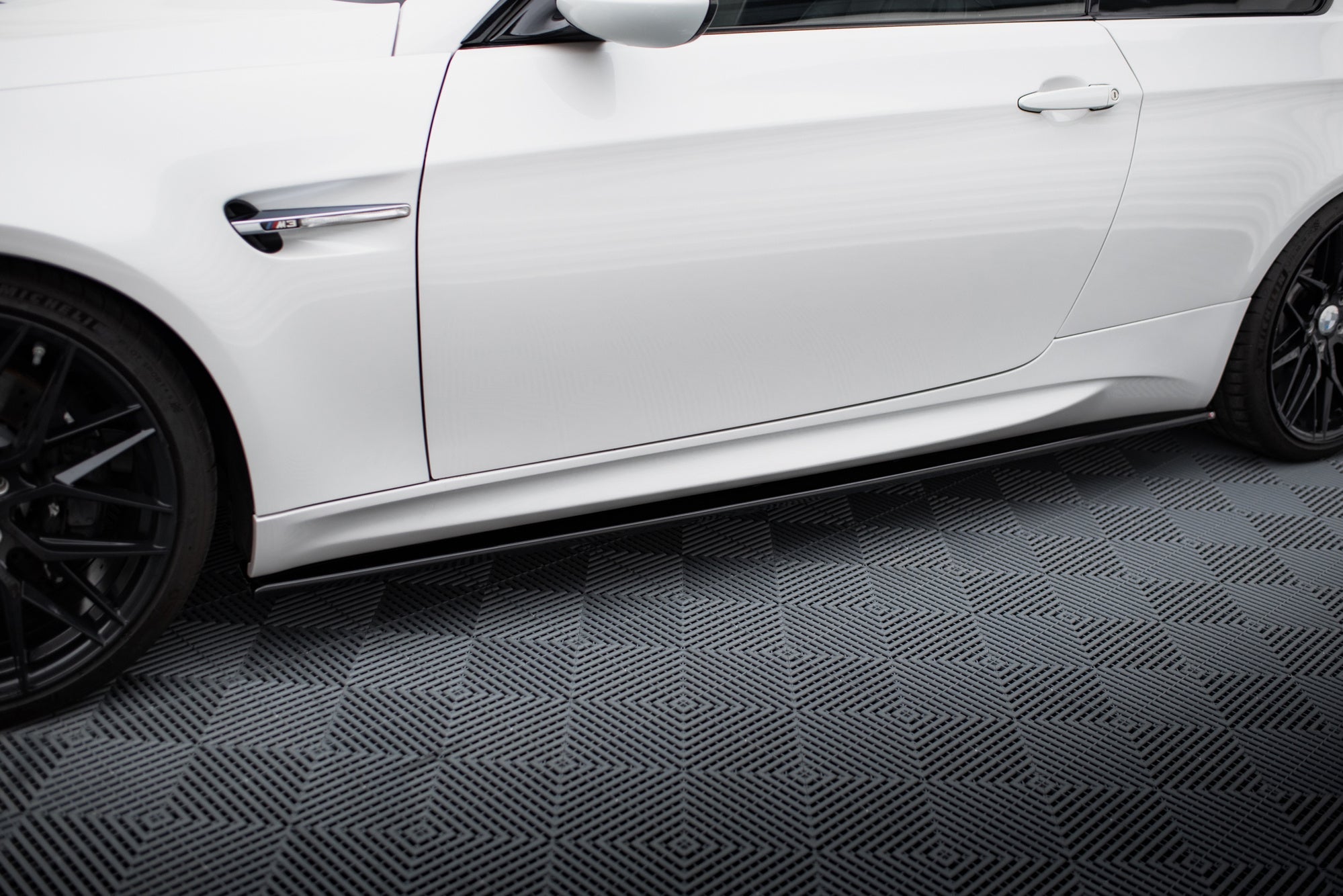 Maxton Design Difusores de taloneras laterales para BMW M3 E92 / Cabrio E93 - imagen 1