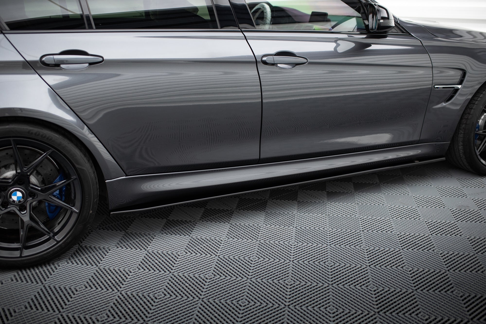 Maxton Design Difusores de taloneras laterales para BMW M3 F80 - imagen 2